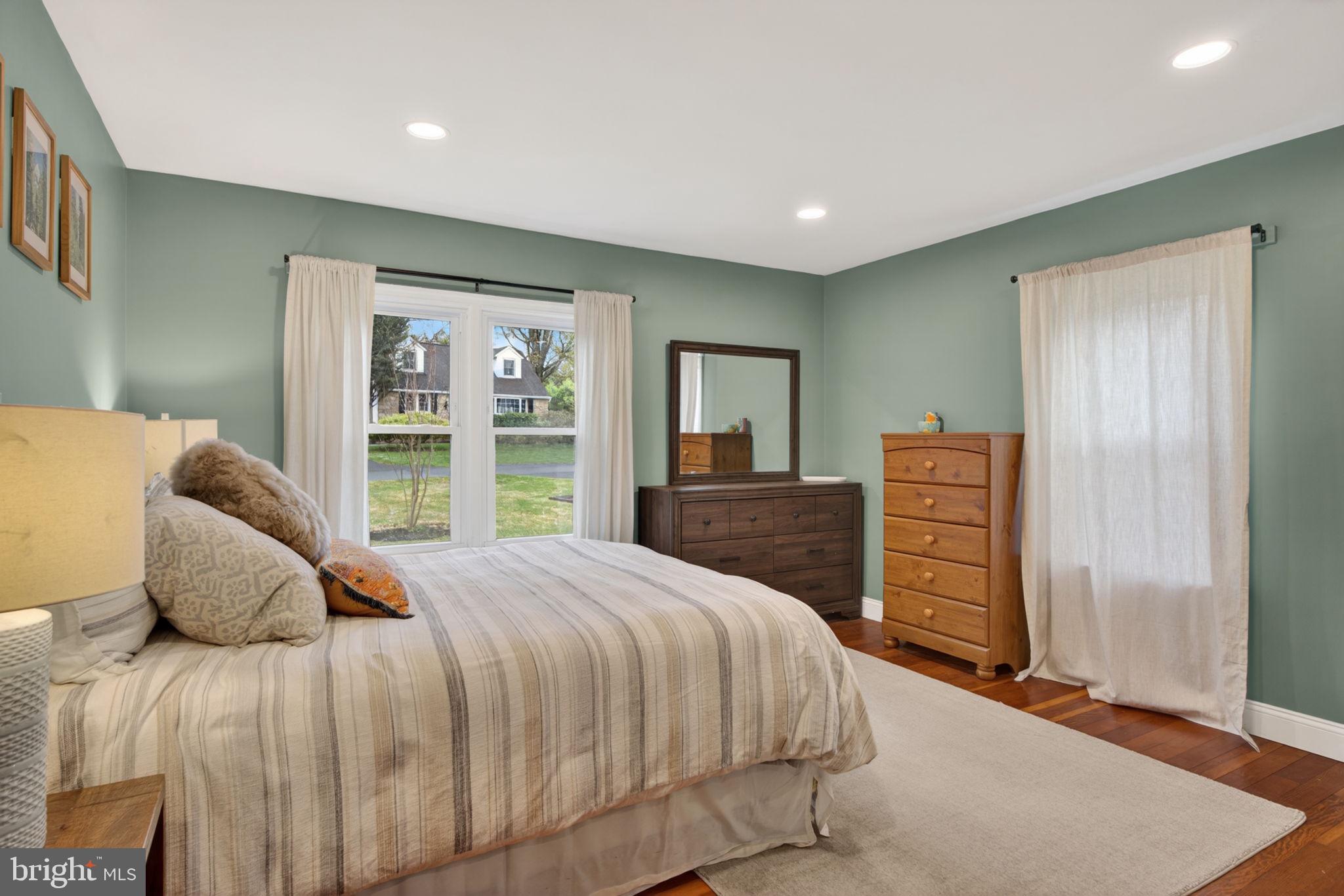 MAPLEWOOD - Residential