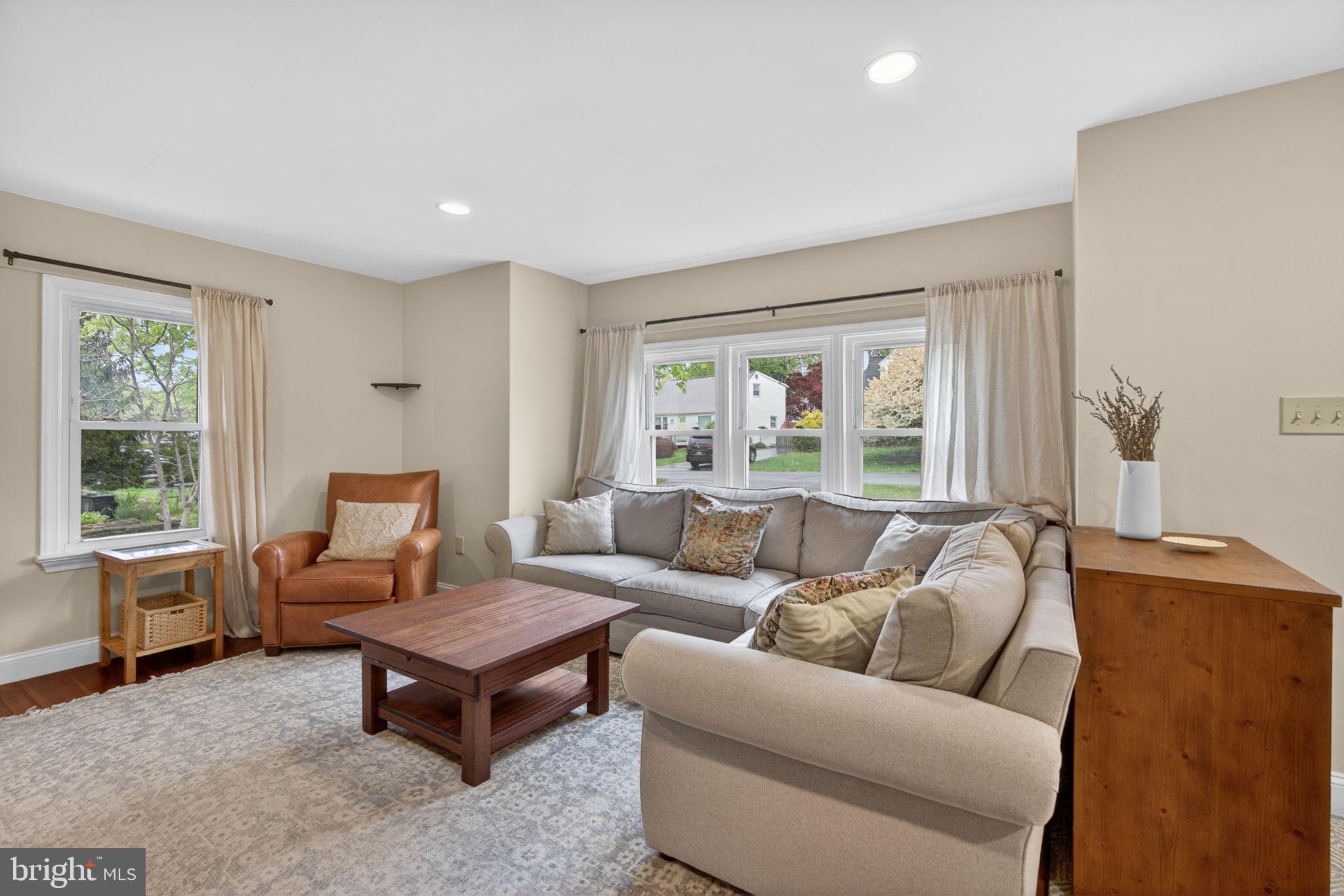 MAPLEWOOD - Residential