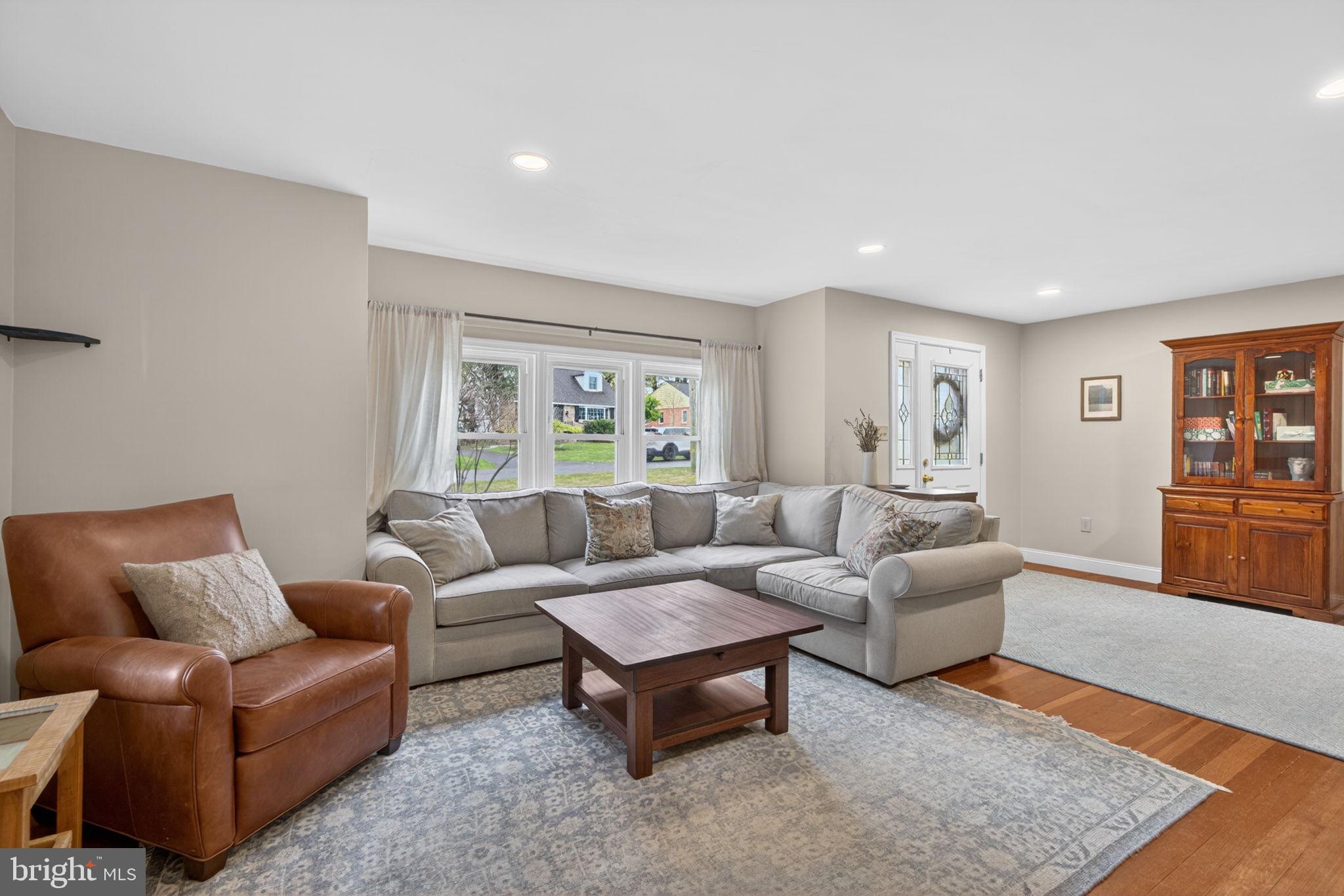 MAPLEWOOD - Residential