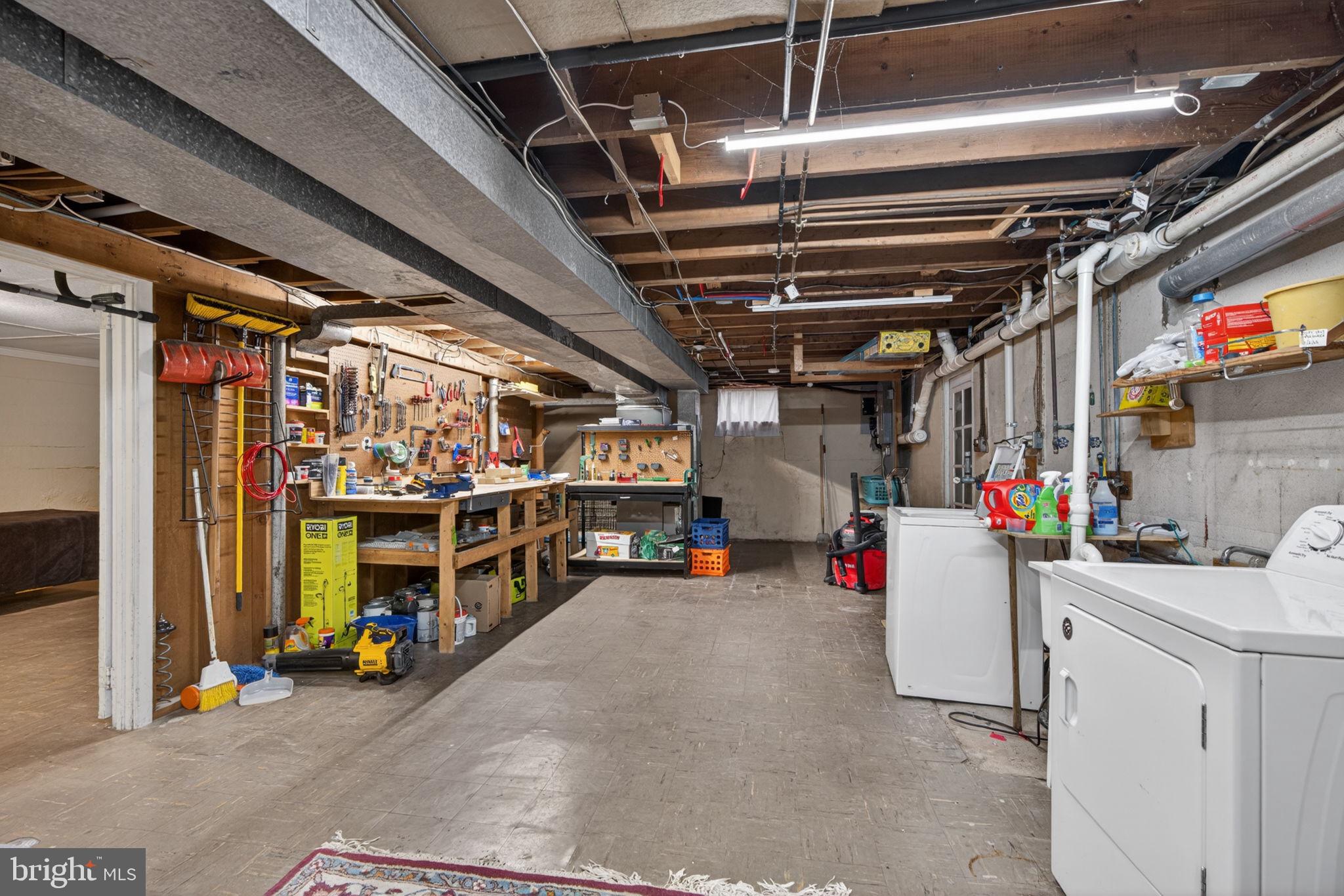 MAPLEWOOD - Residential