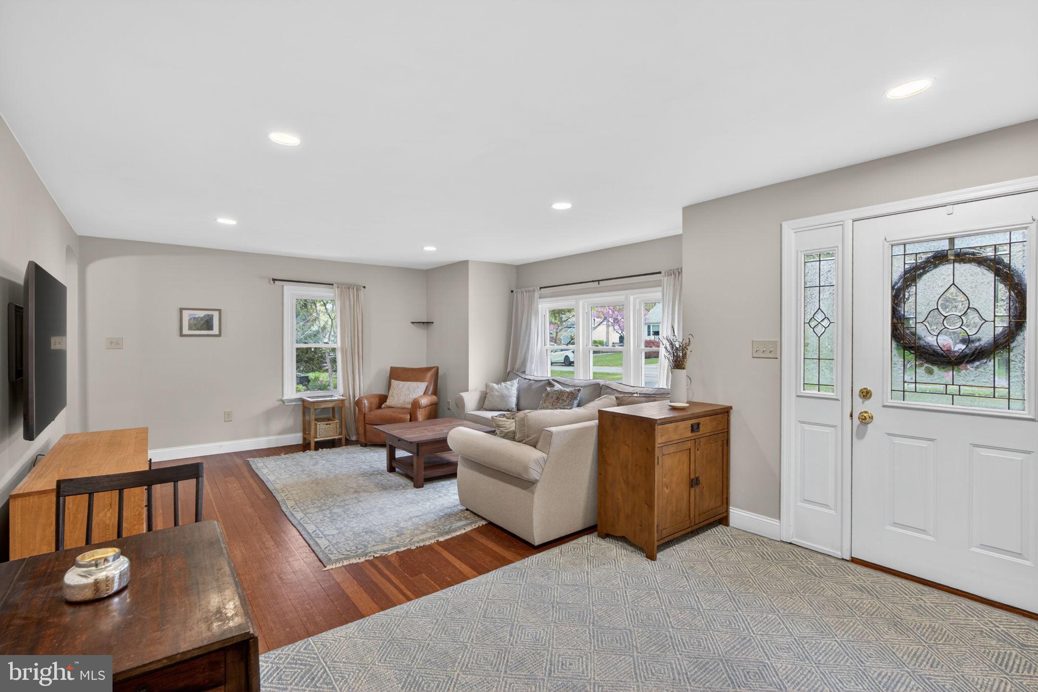 MAPLEWOOD - Residential