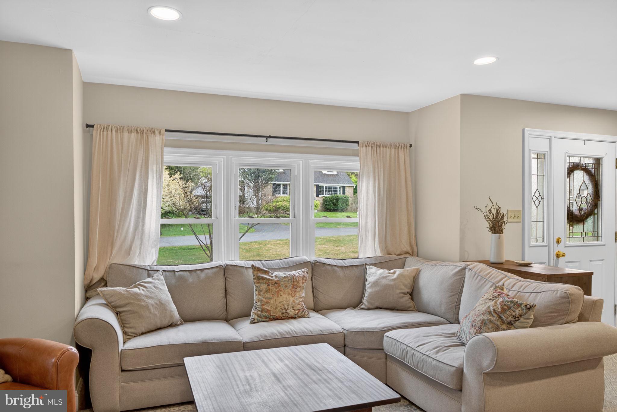 MAPLEWOOD - Residential