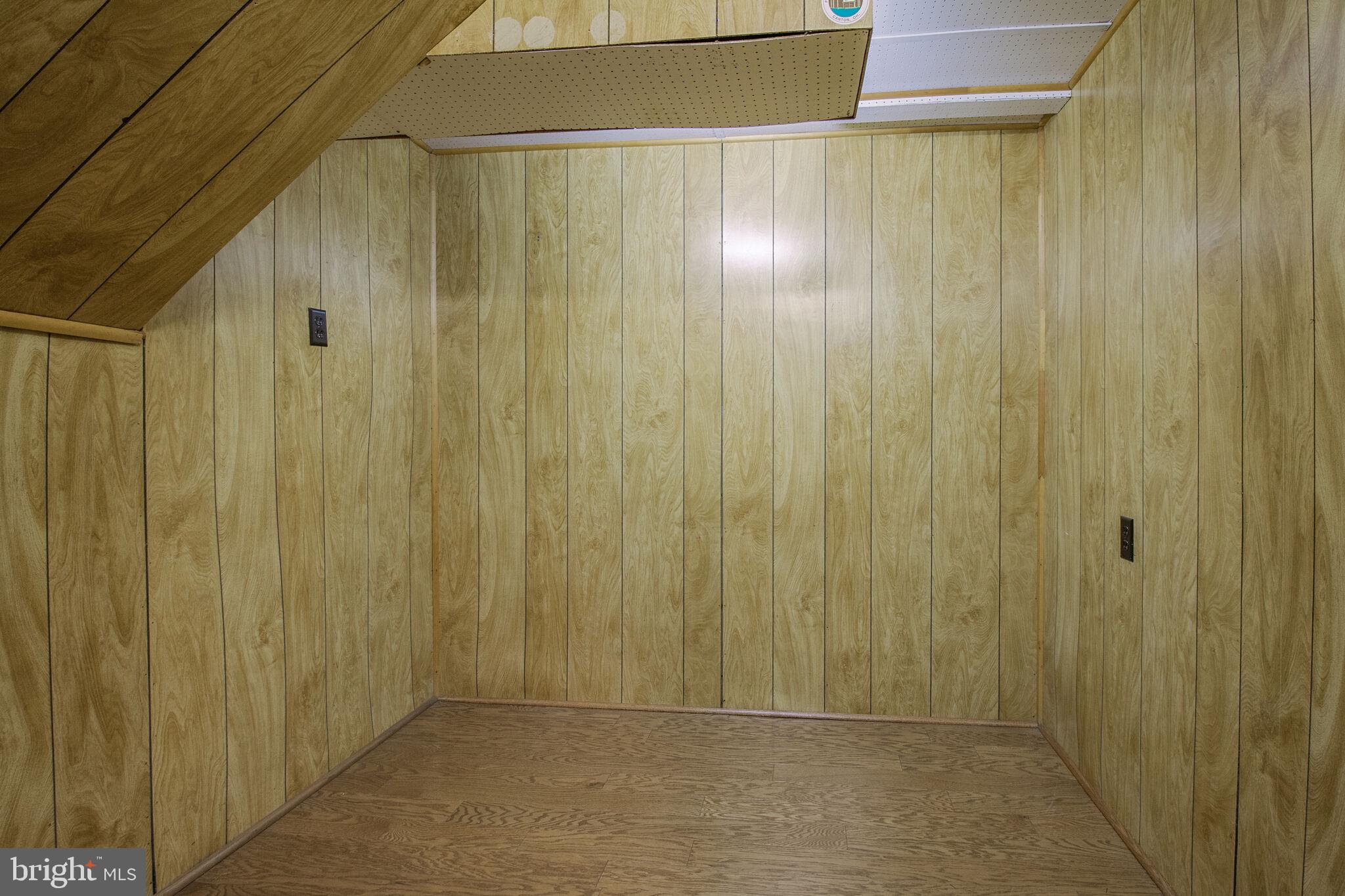 KINGS CONTRIVANCE - Residential