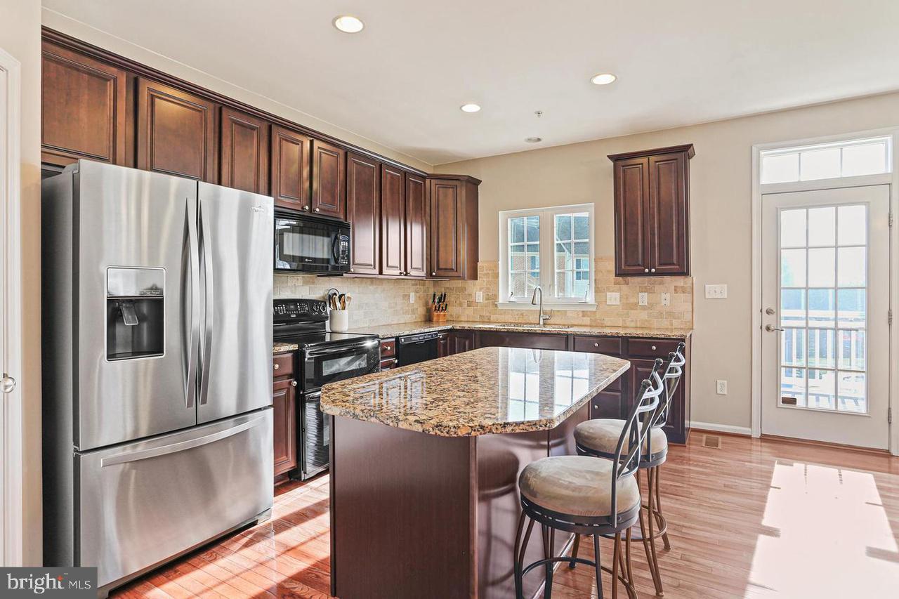 DORSEY CROSSING - Residential Lease