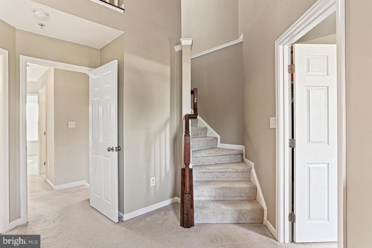 DORSEY CROSSING - Residential Lease