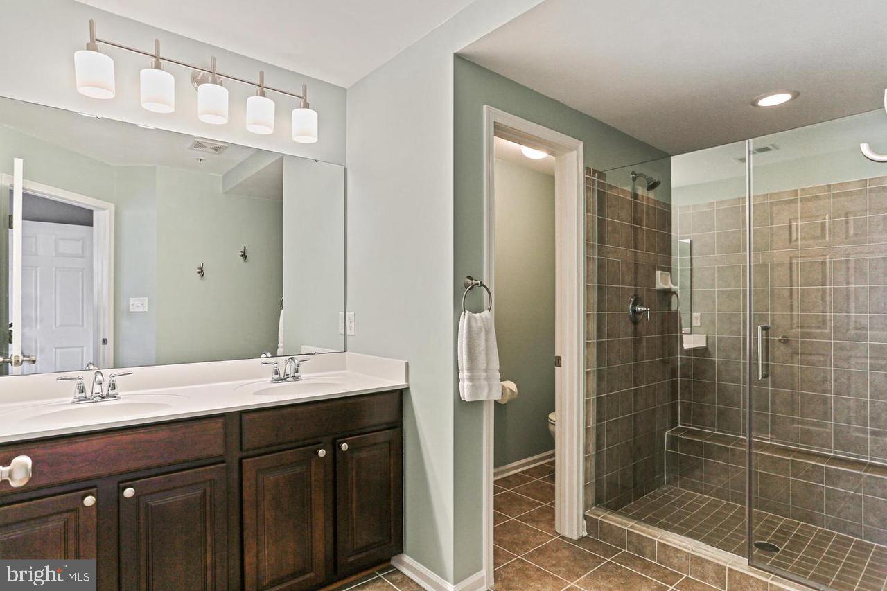 DORSEY CROSSING - Residential Lease