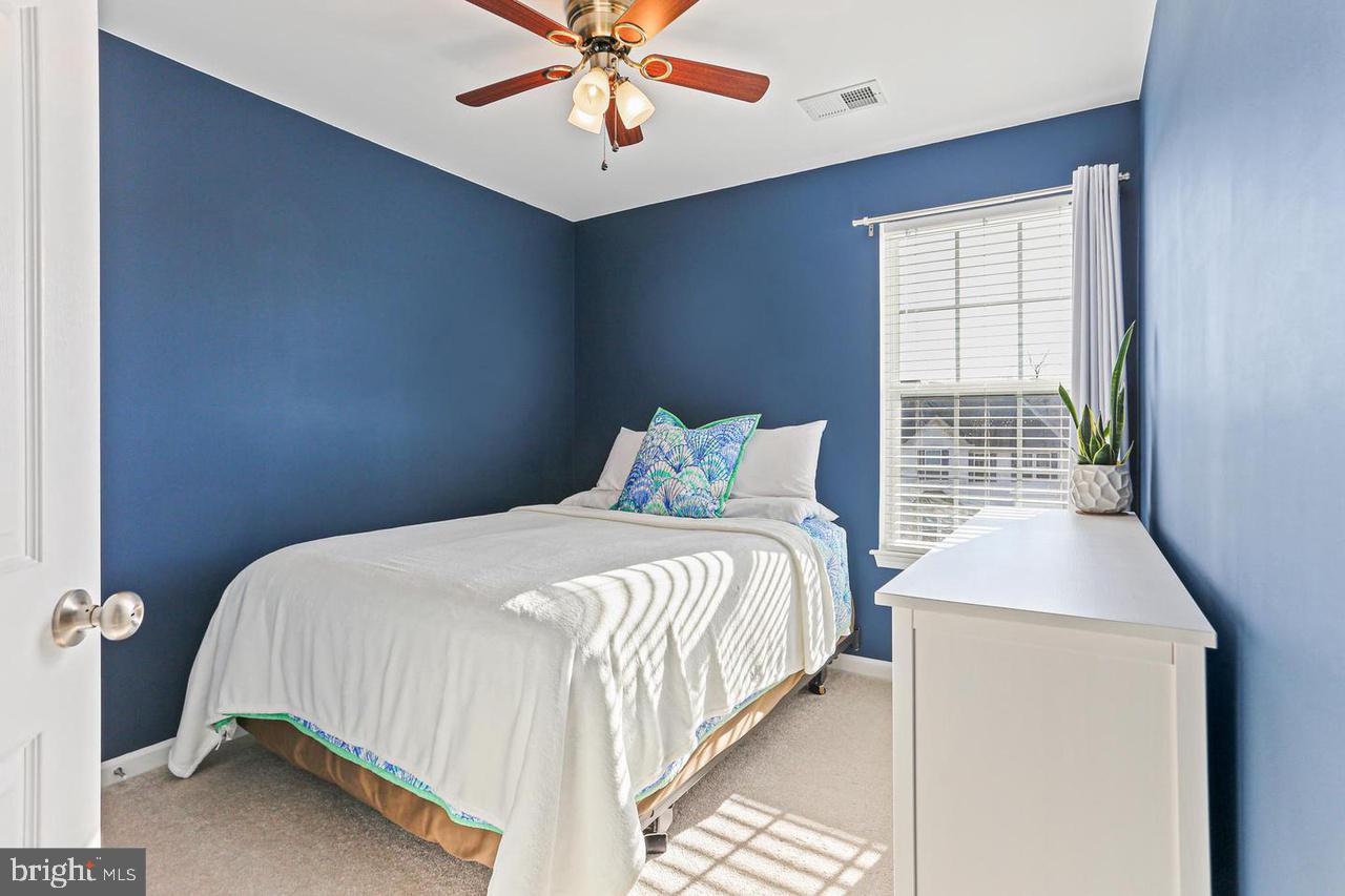 DORSEY CROSSING - Residential Lease