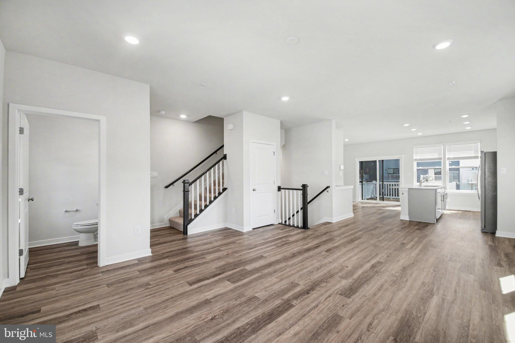 PINEGROVE - Residential