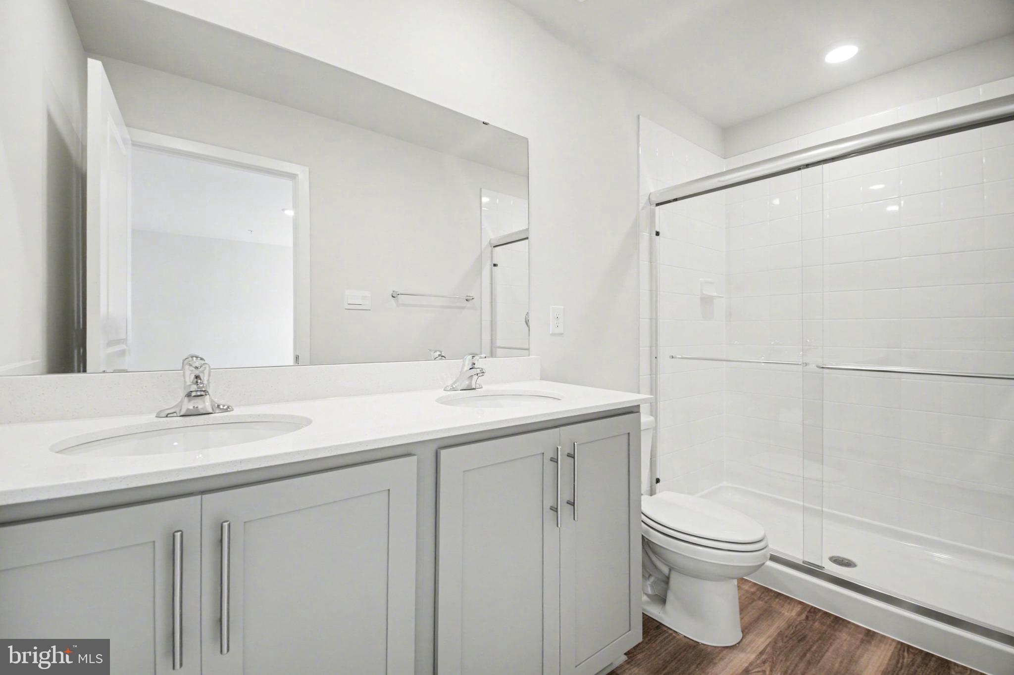 PINEGROVE - Residential