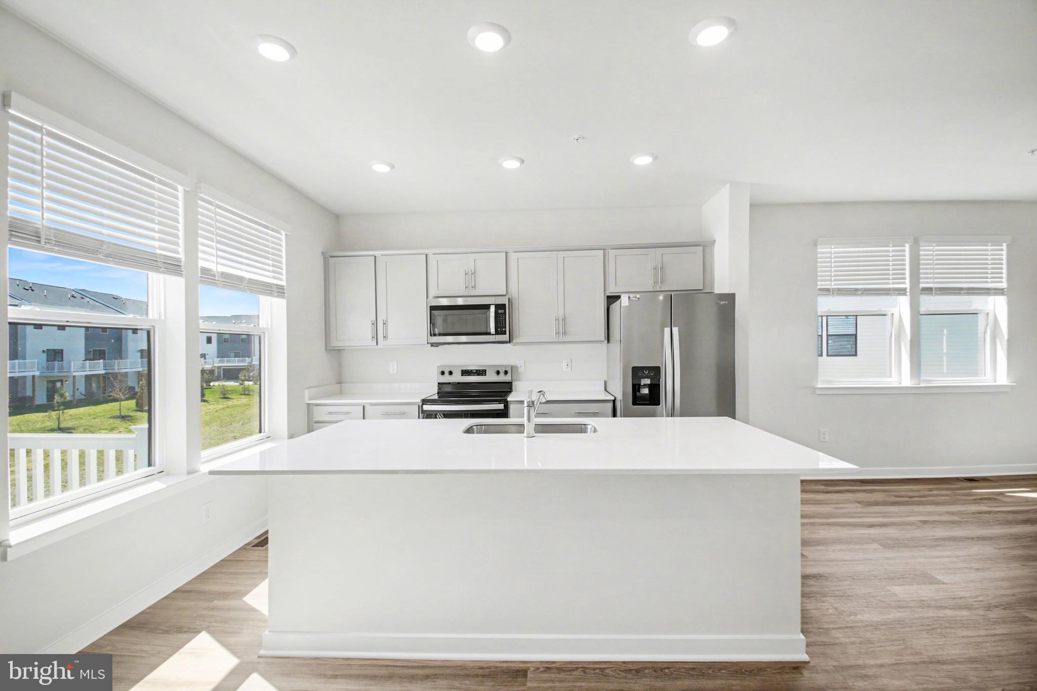 PINEGROVE - Residential