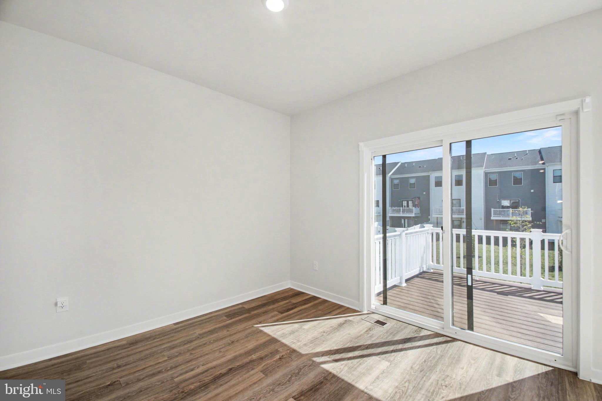 PINEGROVE - Residential