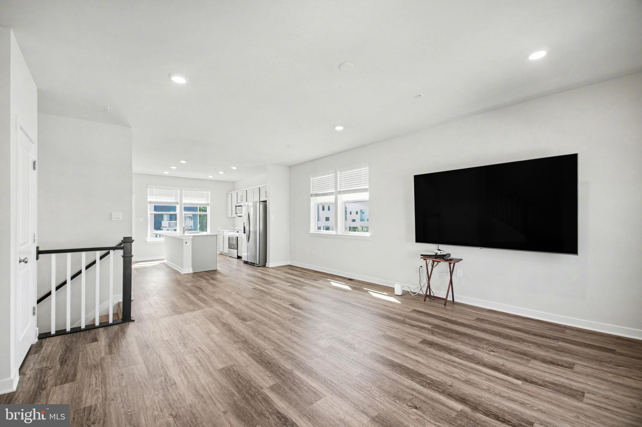 PINEGROVE - Residential