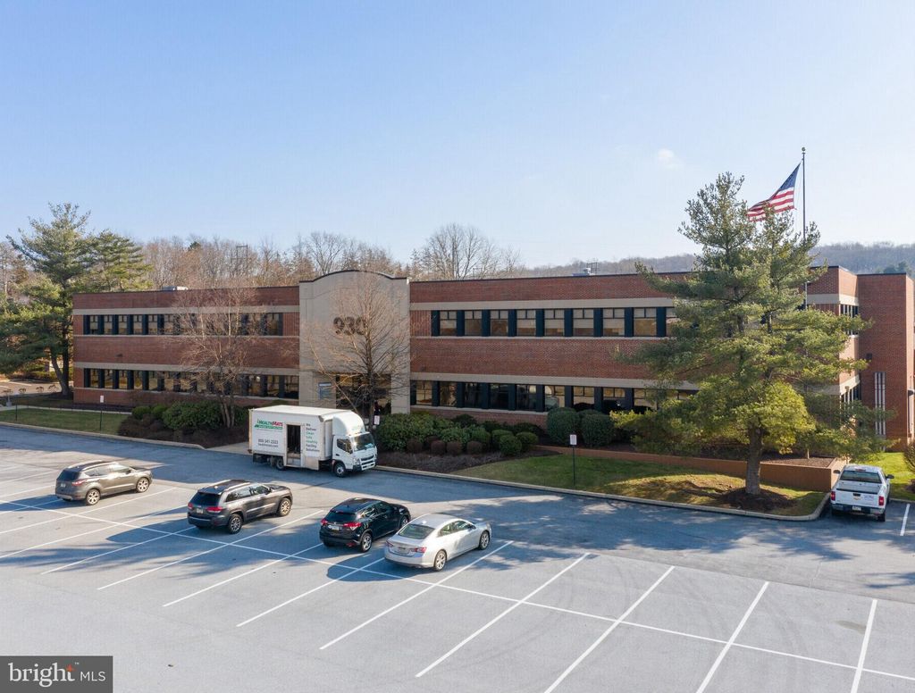 Photo of 930 Lancaster Pike, EXTON, PA 19341 (MLS # PACT2112458)