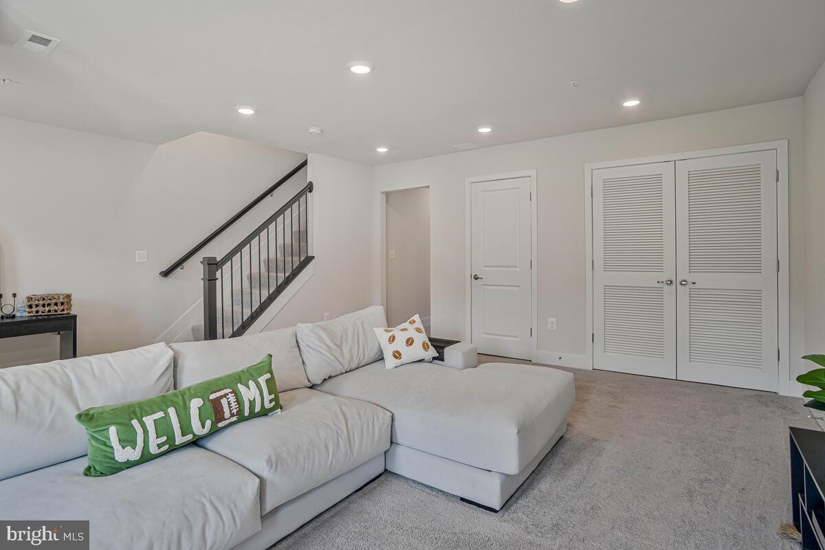 STONEHAVEN - Residential