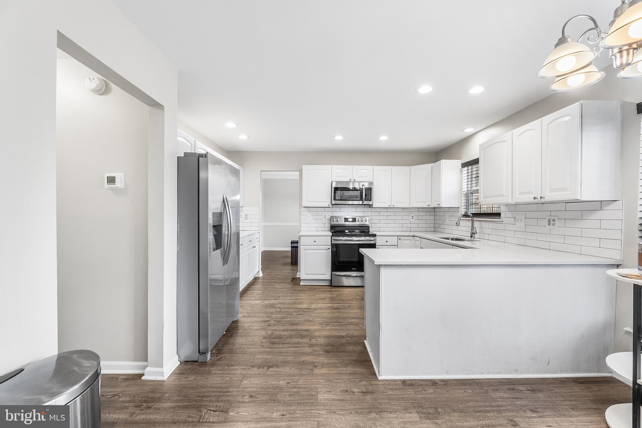 WHITE COVE - Residential