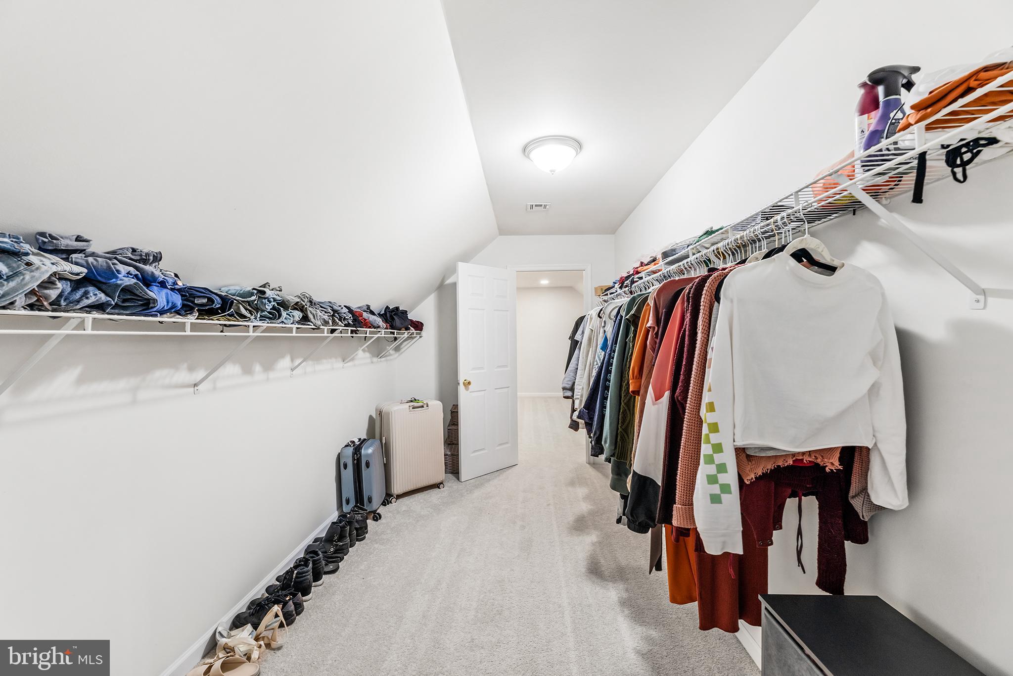 WHITE COVE - Residential