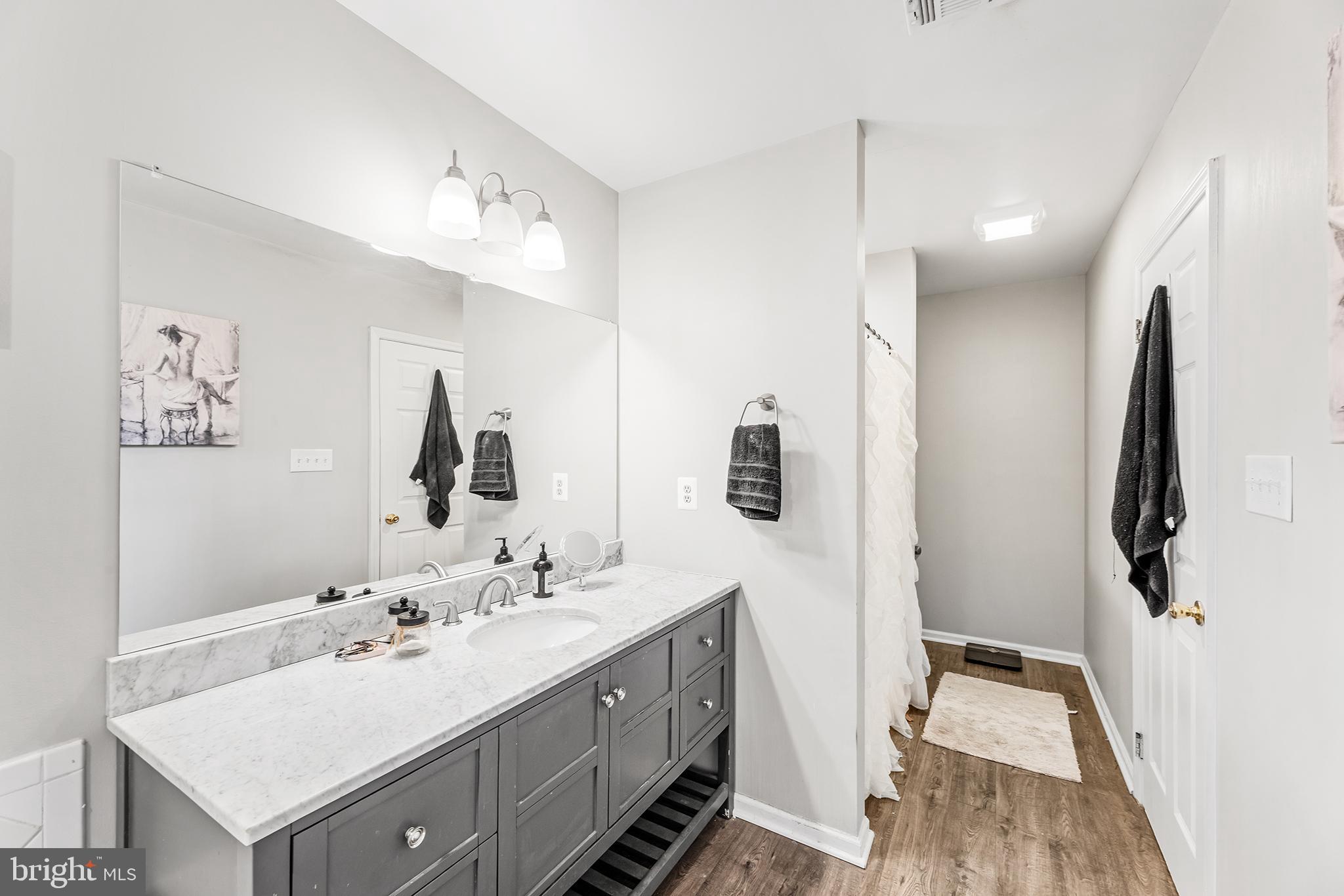 WHITE COVE - Residential