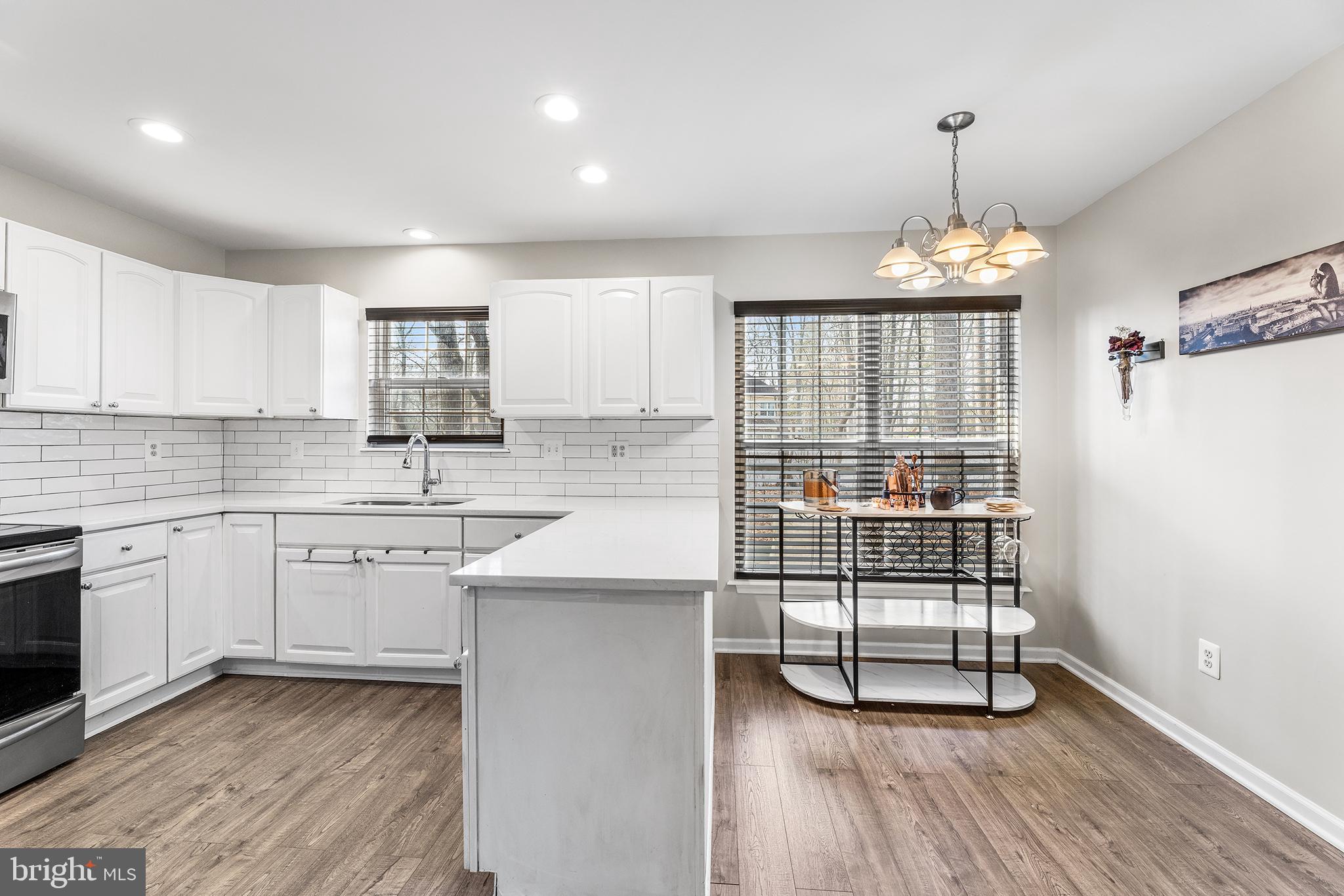 WHITE COVE - Residential