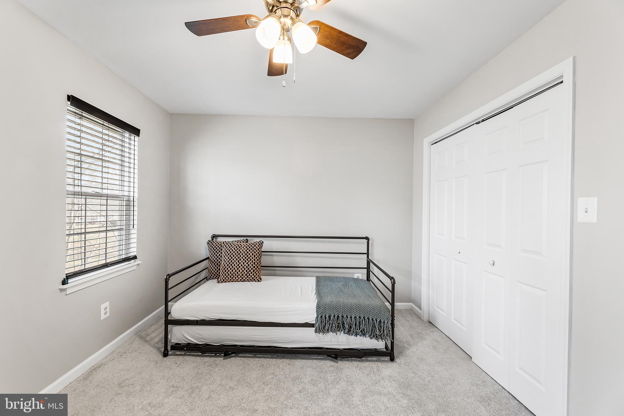 WHITE COVE - Residential