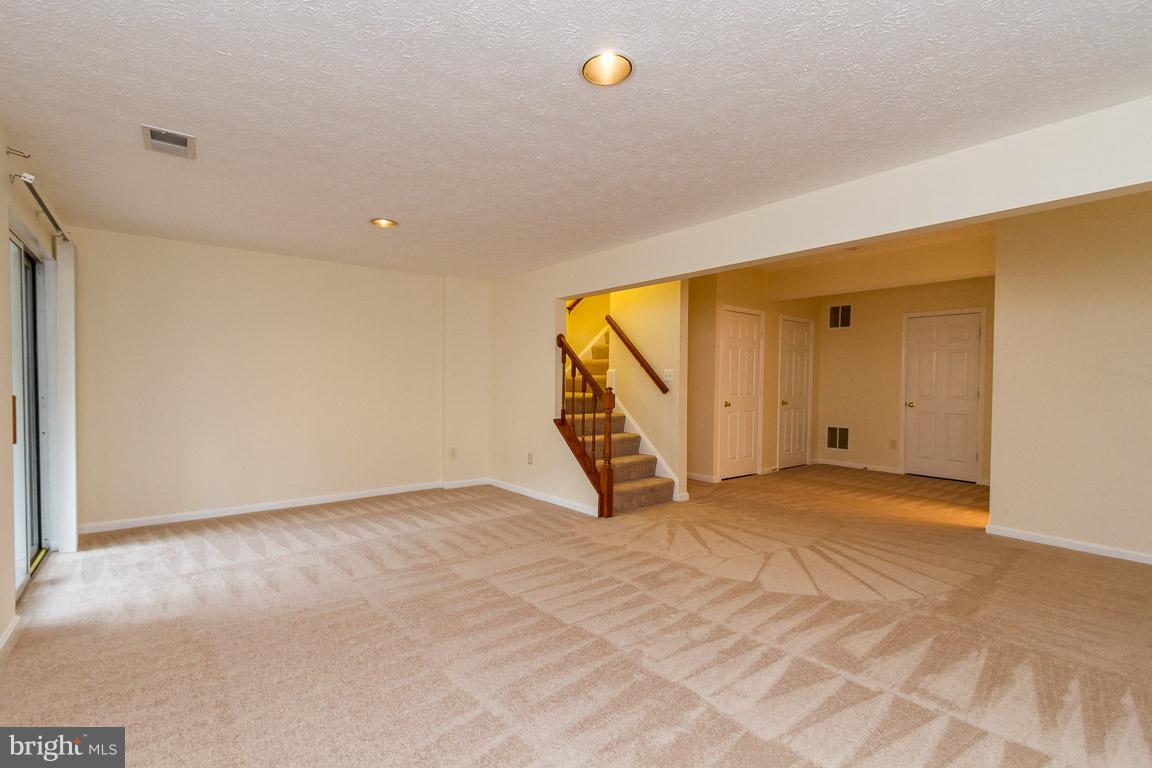 ASHBURN FARM - Residential