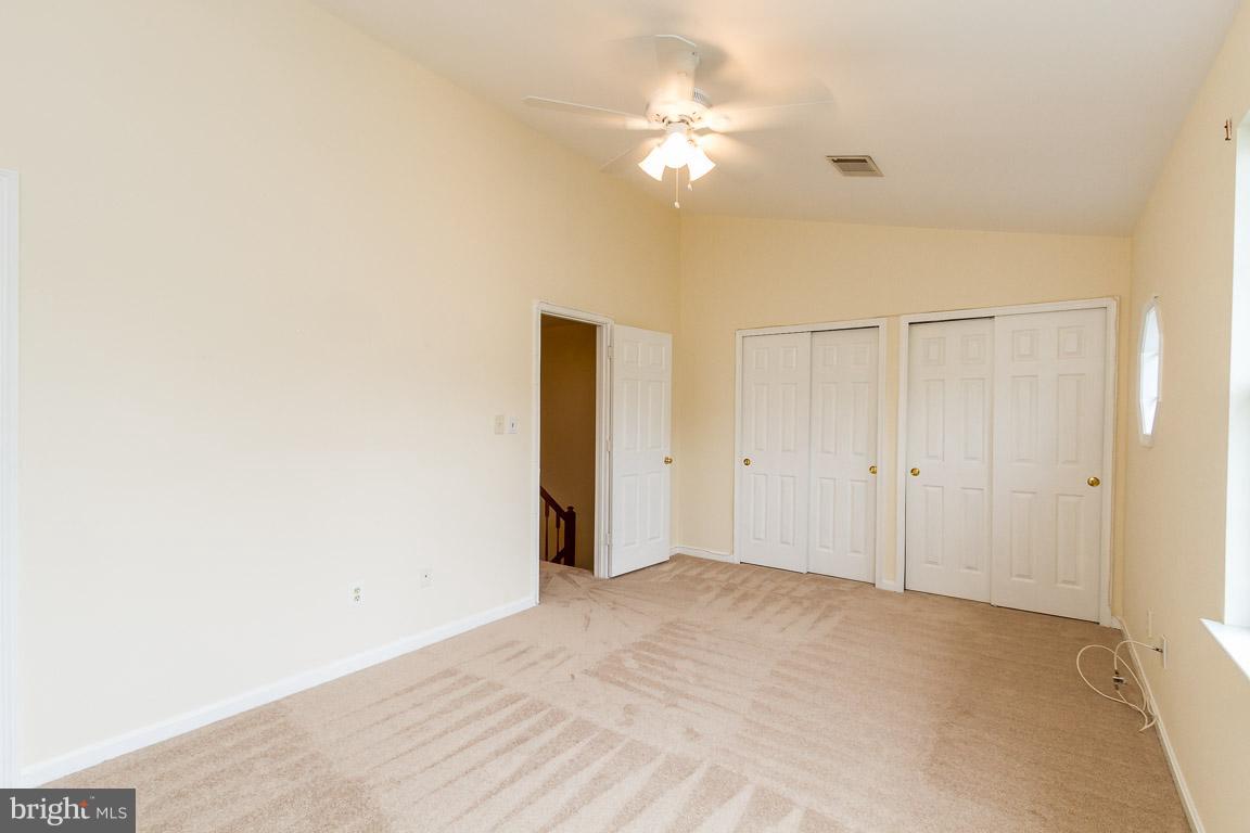 ASHBURN FARM - Residential