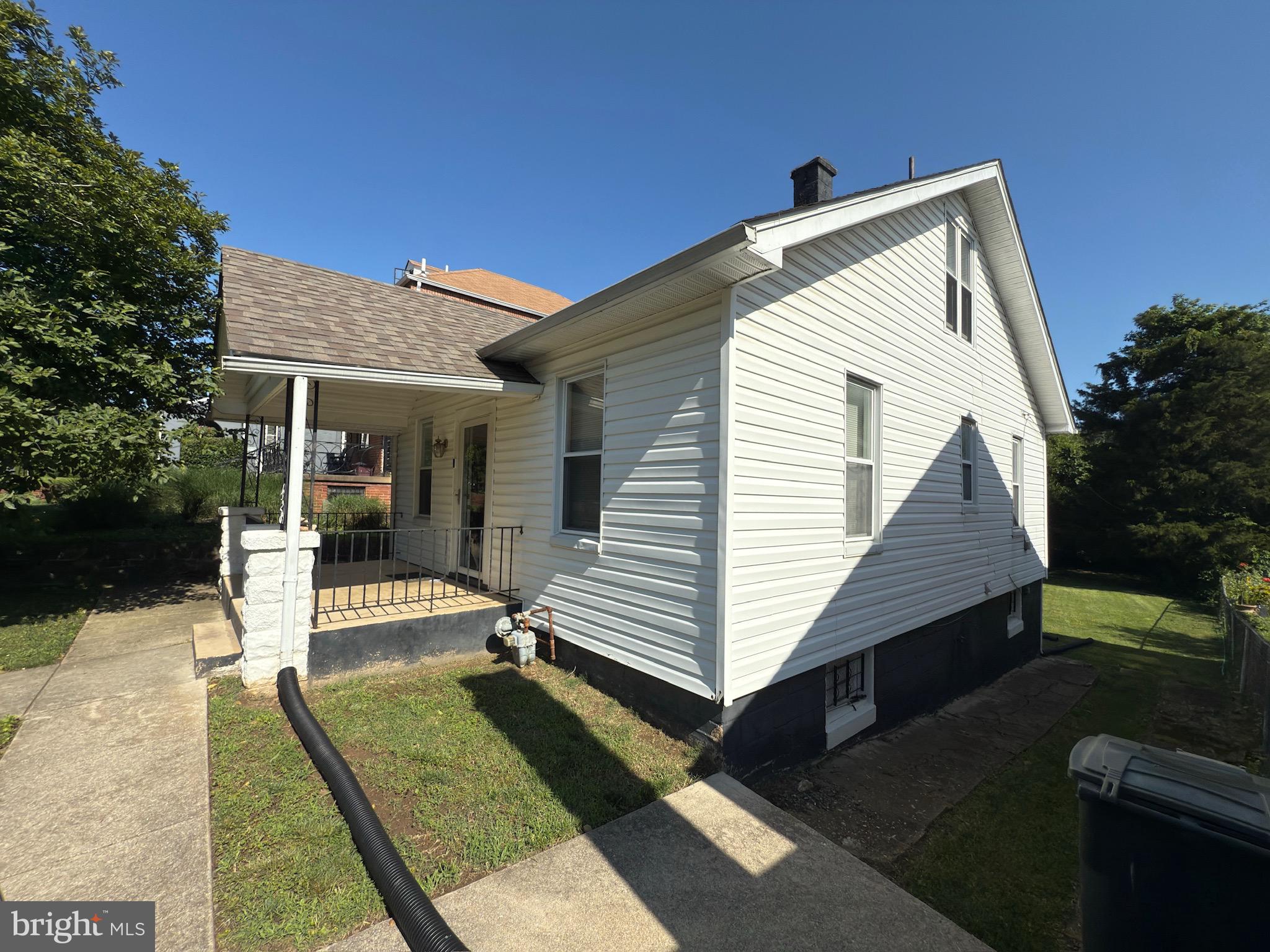 1328 GIRARD STREET NE