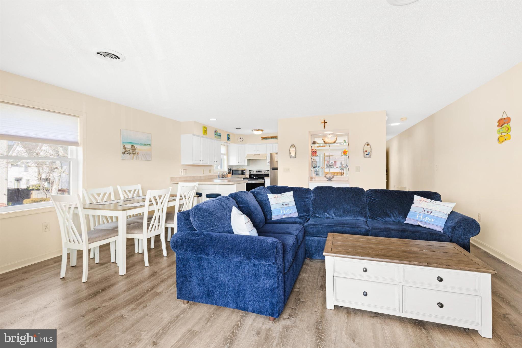 132 JAMESTOWN ROAD 4