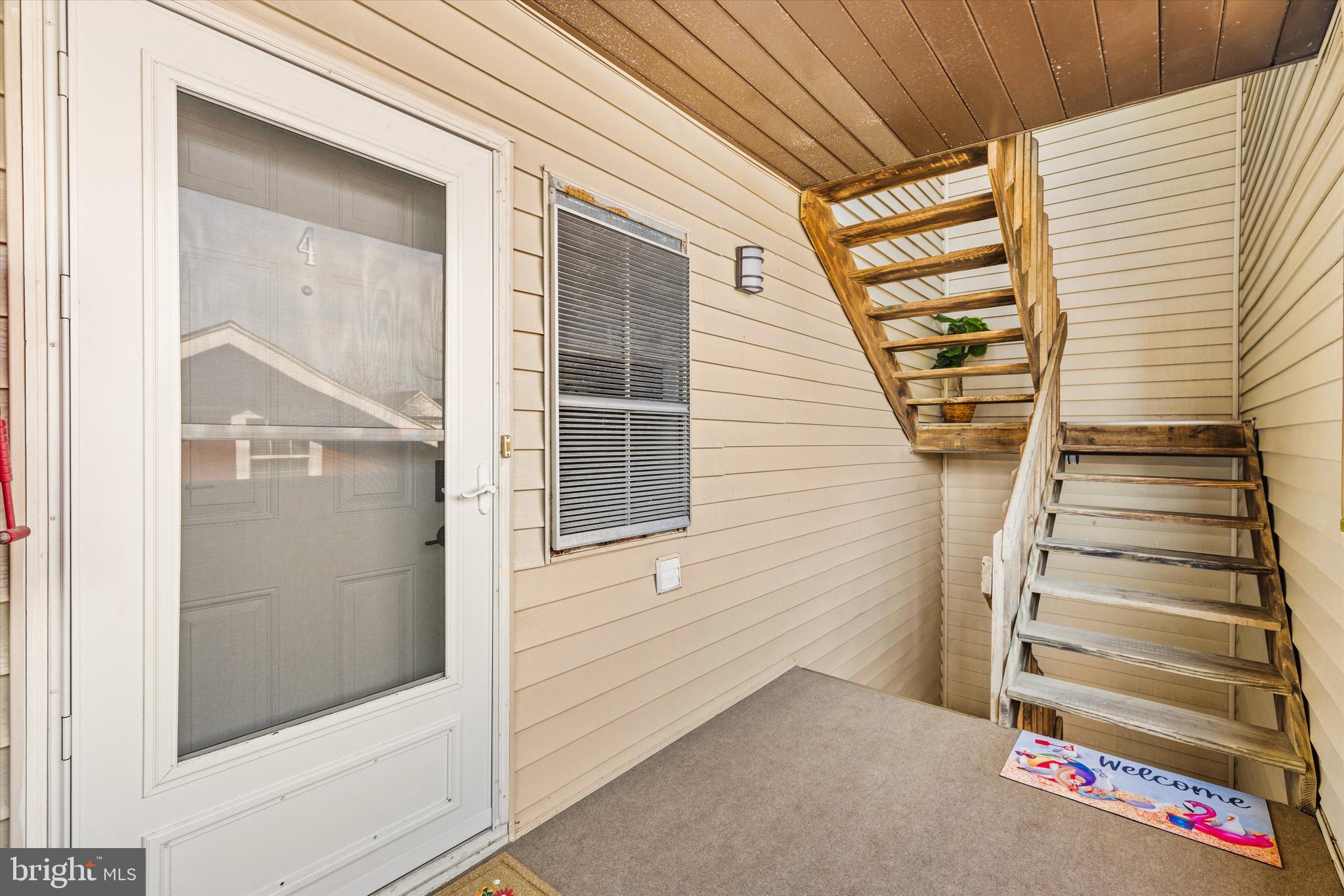 132 JAMESTOWN ROAD 4