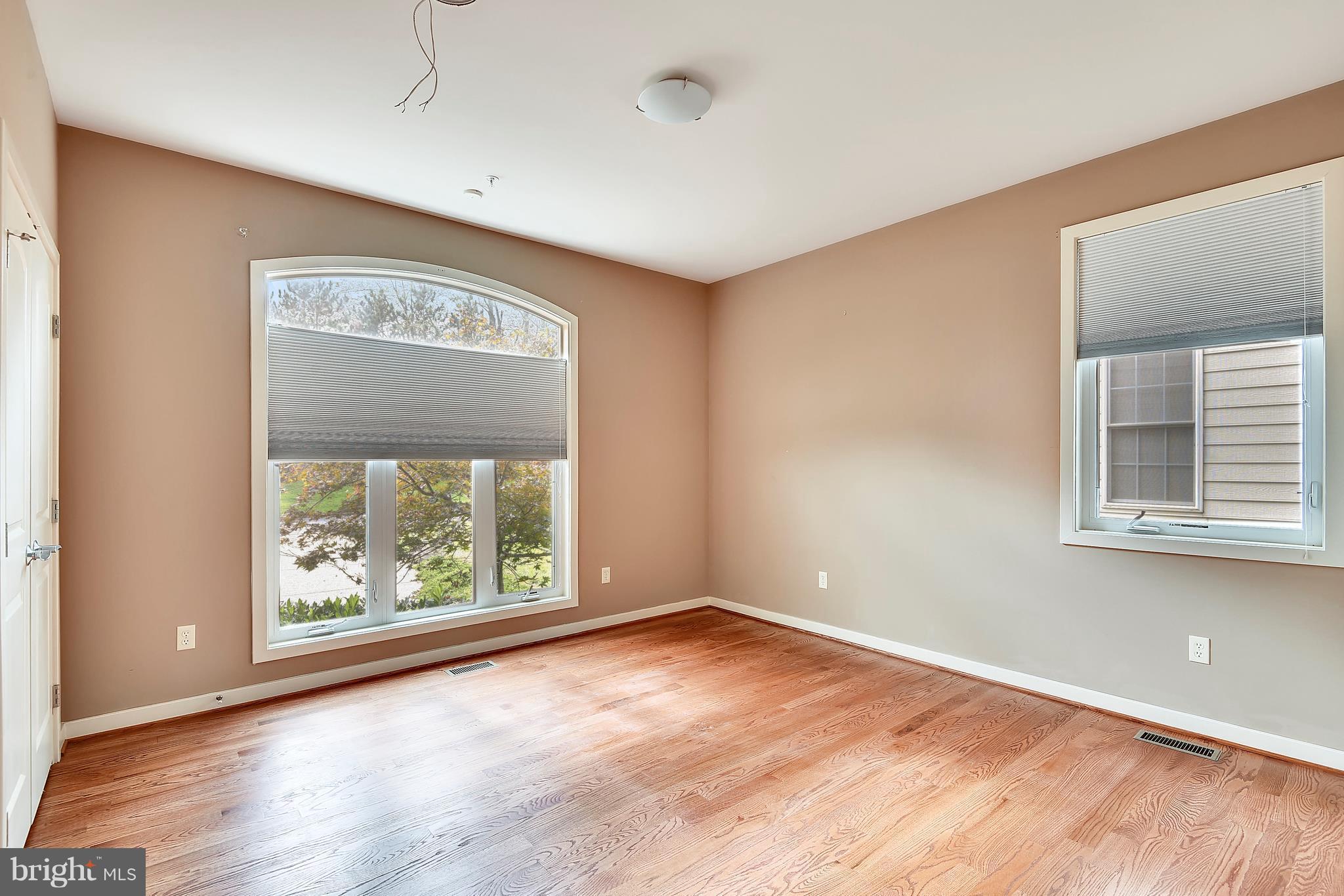 WOODMORE-RESUB-PLAT 5> - Residential