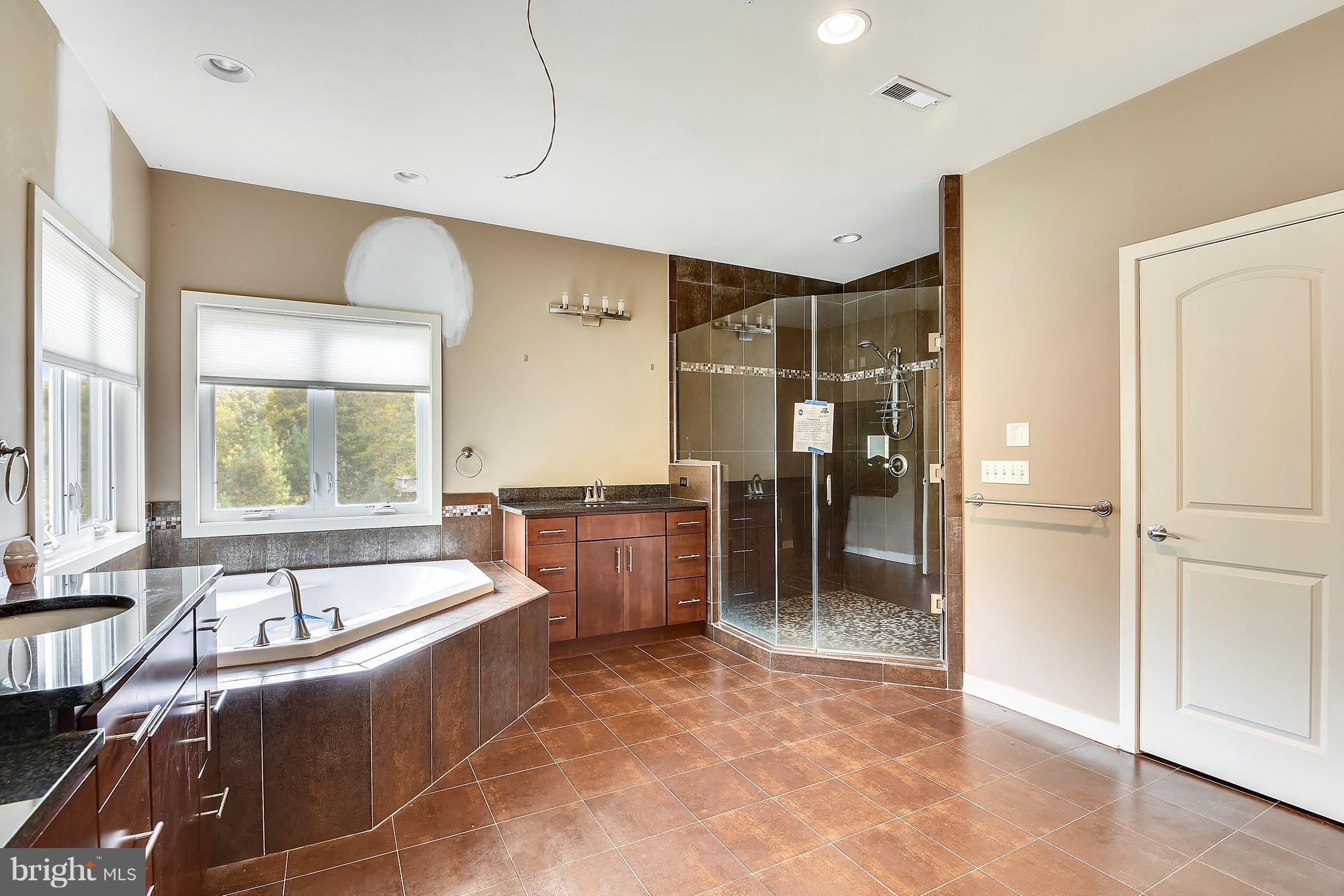 WOODMORE-RESUB-PLAT 5> - Residential