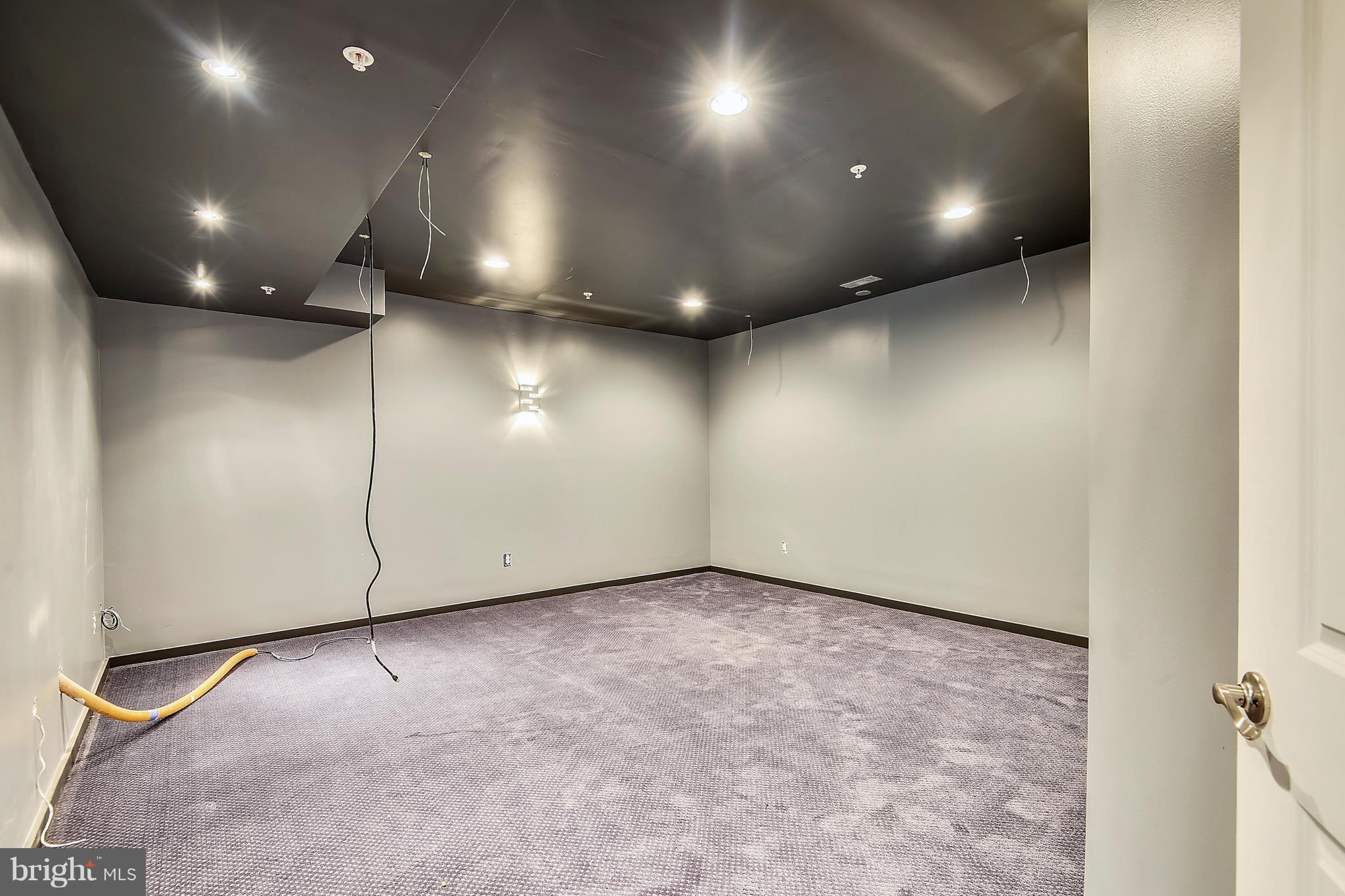 WOODMORE-RESUB-PLAT 5> - Residential