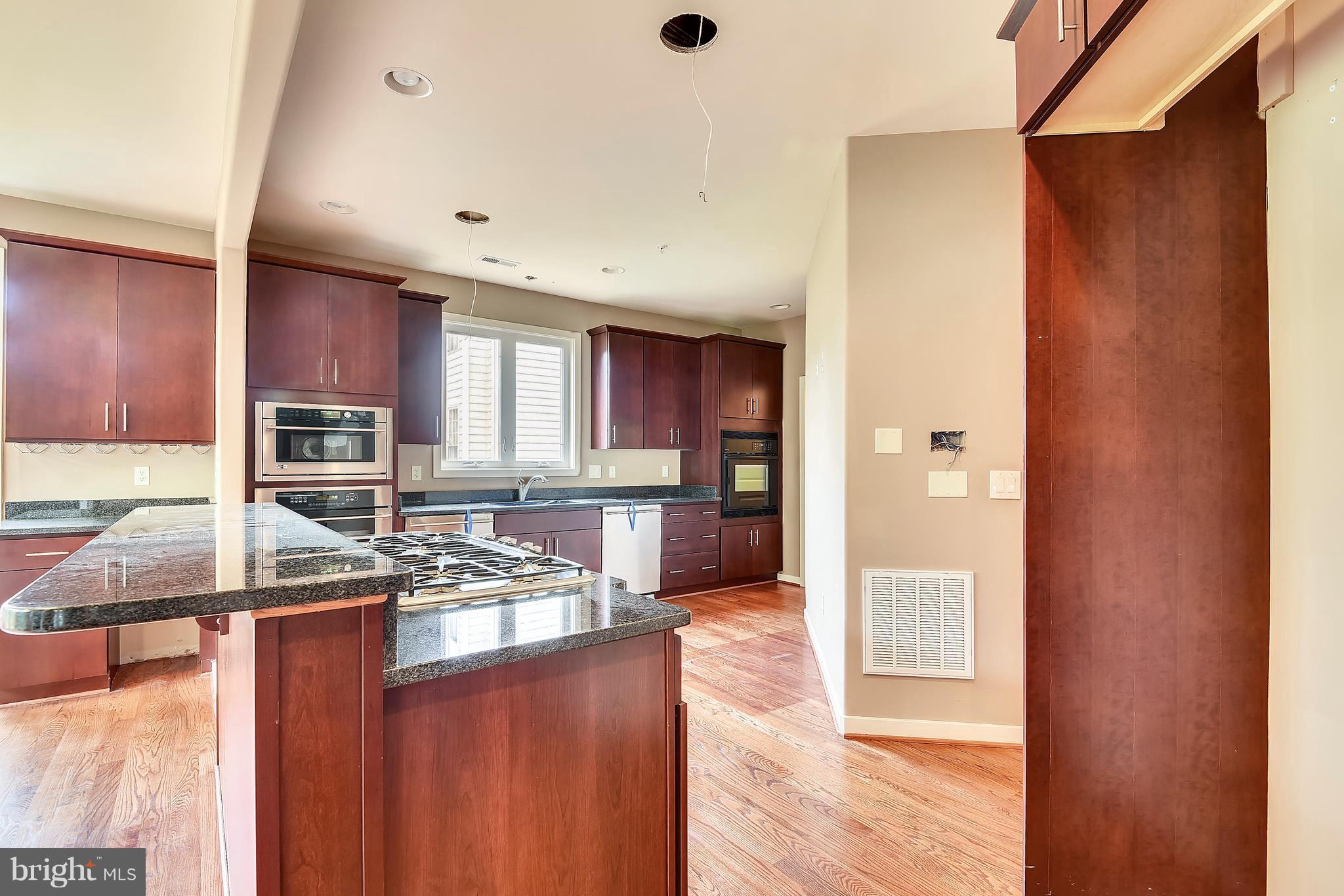 WOODMORE-RESUB-PLAT 5> - Residential