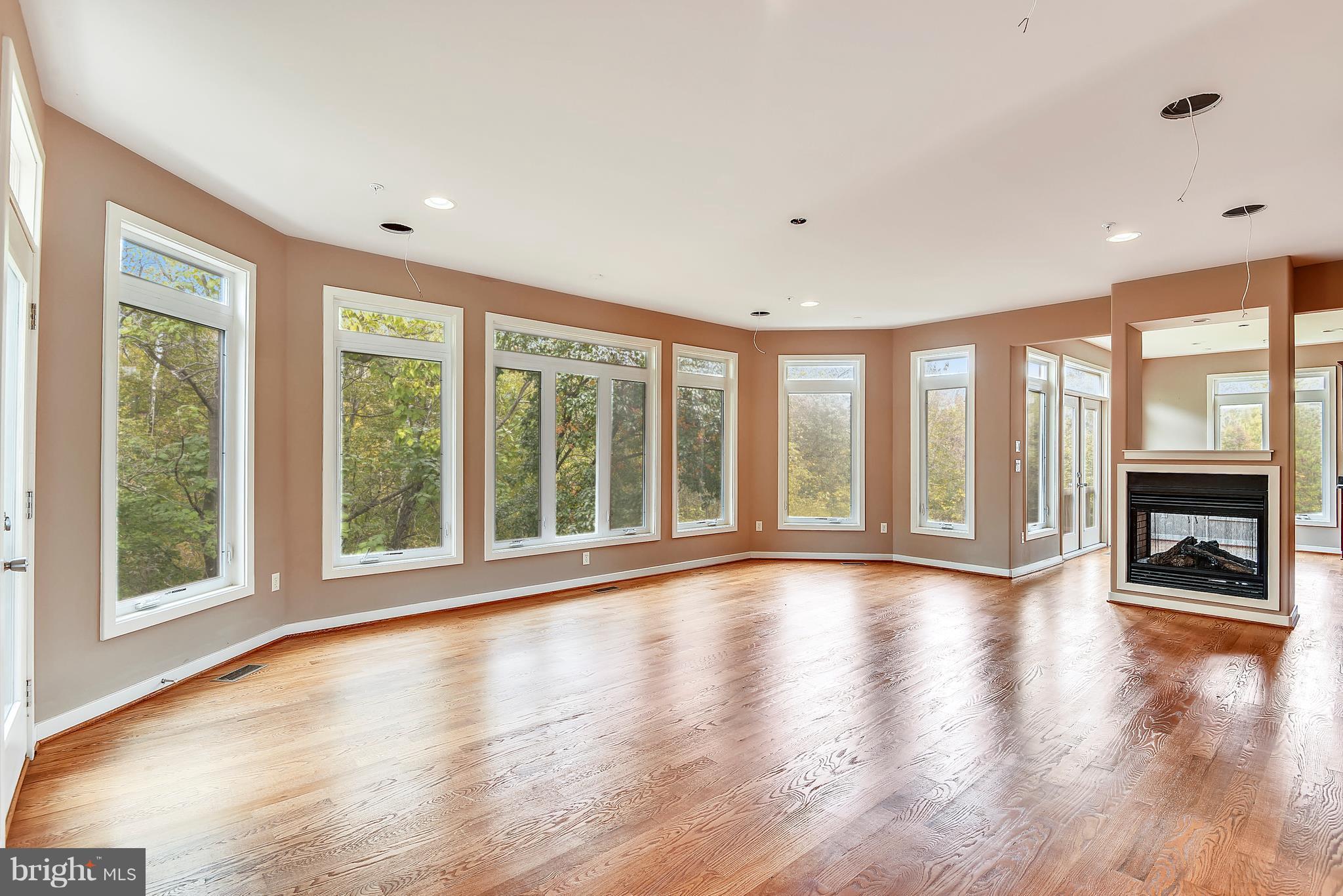 WOODMORE-RESUB-PLAT 5> - Residential