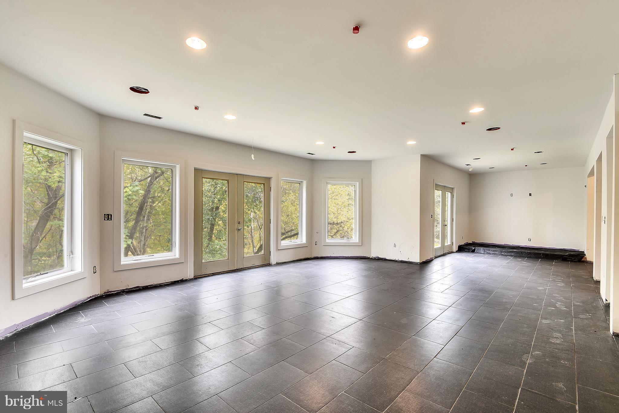 WOODMORE-RESUB-PLAT 5> - Residential