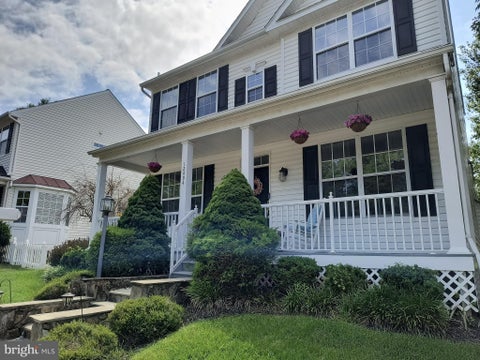 Photo of 12494 Iona Sound Drive, BRISTOW, VA 20136 (MLS # VAPW2126932)