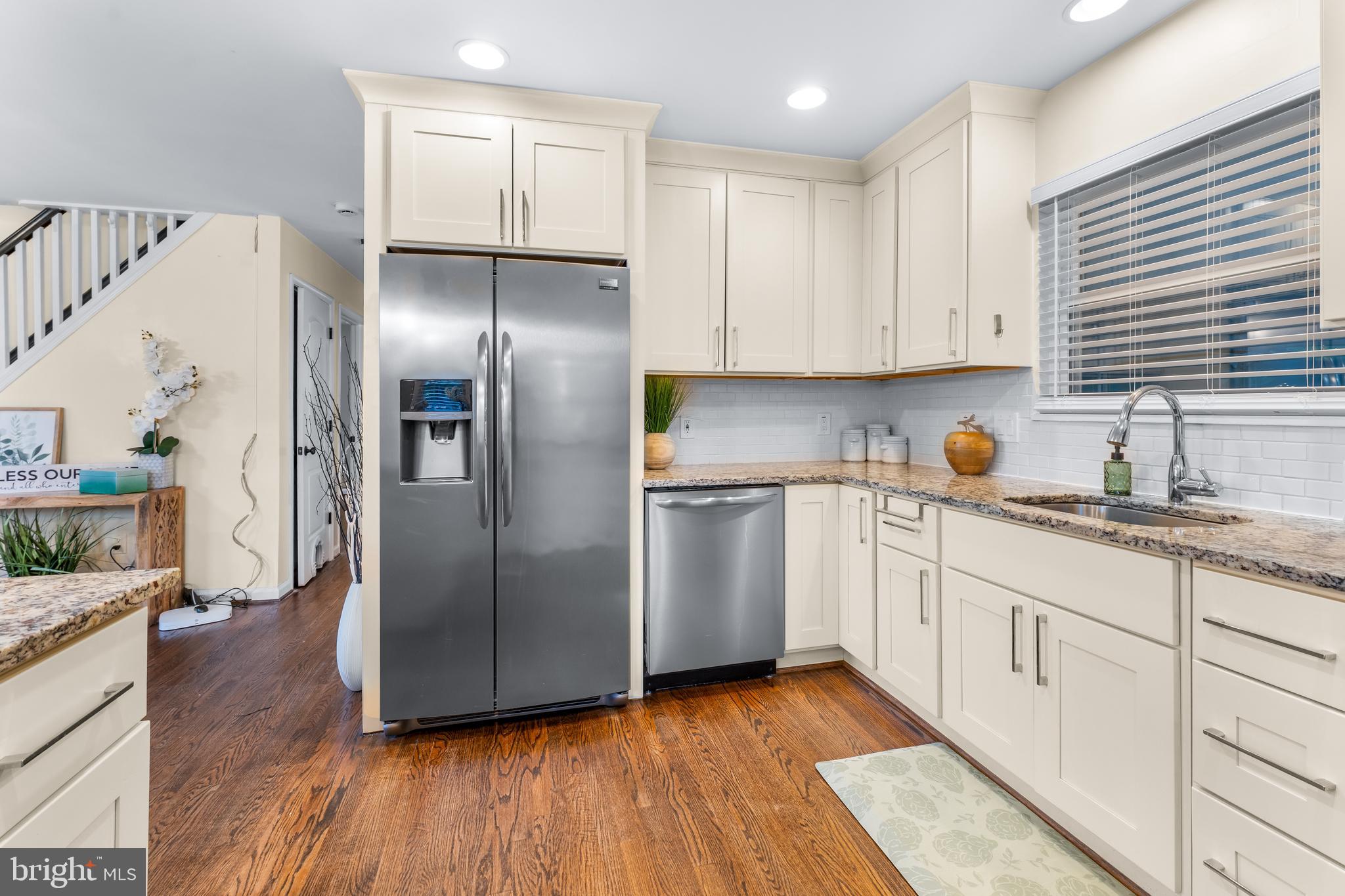 OAKRIDGE - Residential