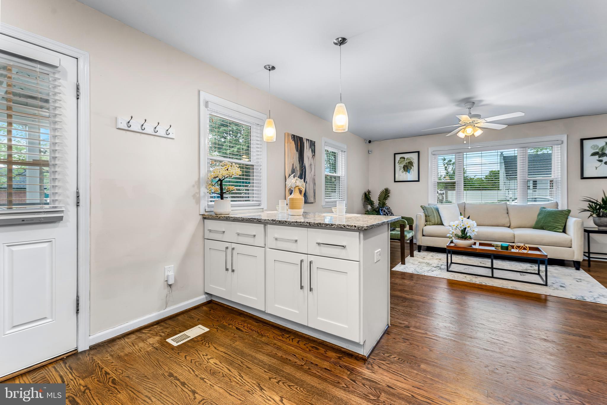 OAKRIDGE - Residential