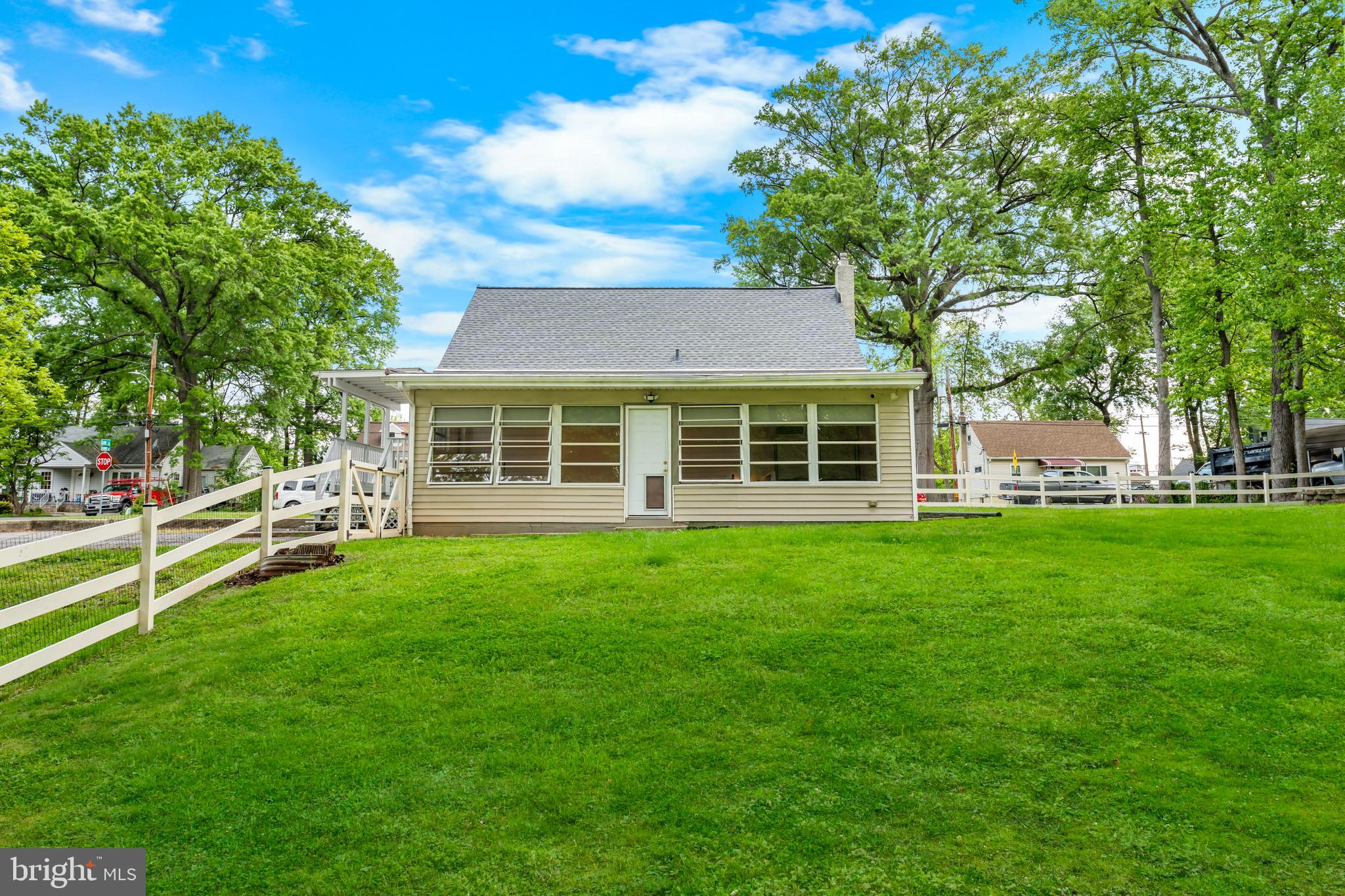 OAKRIDGE - Residential