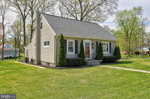 Photo of 415 Irene Drive, GLEN BURNIE, MD 21061 (MLS # MDAA2143674)