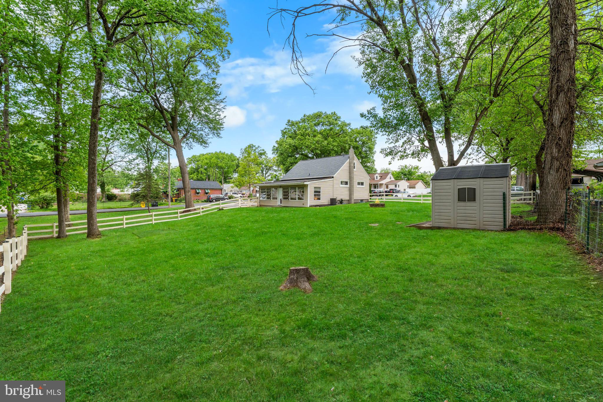 OAKRIDGE - Residential