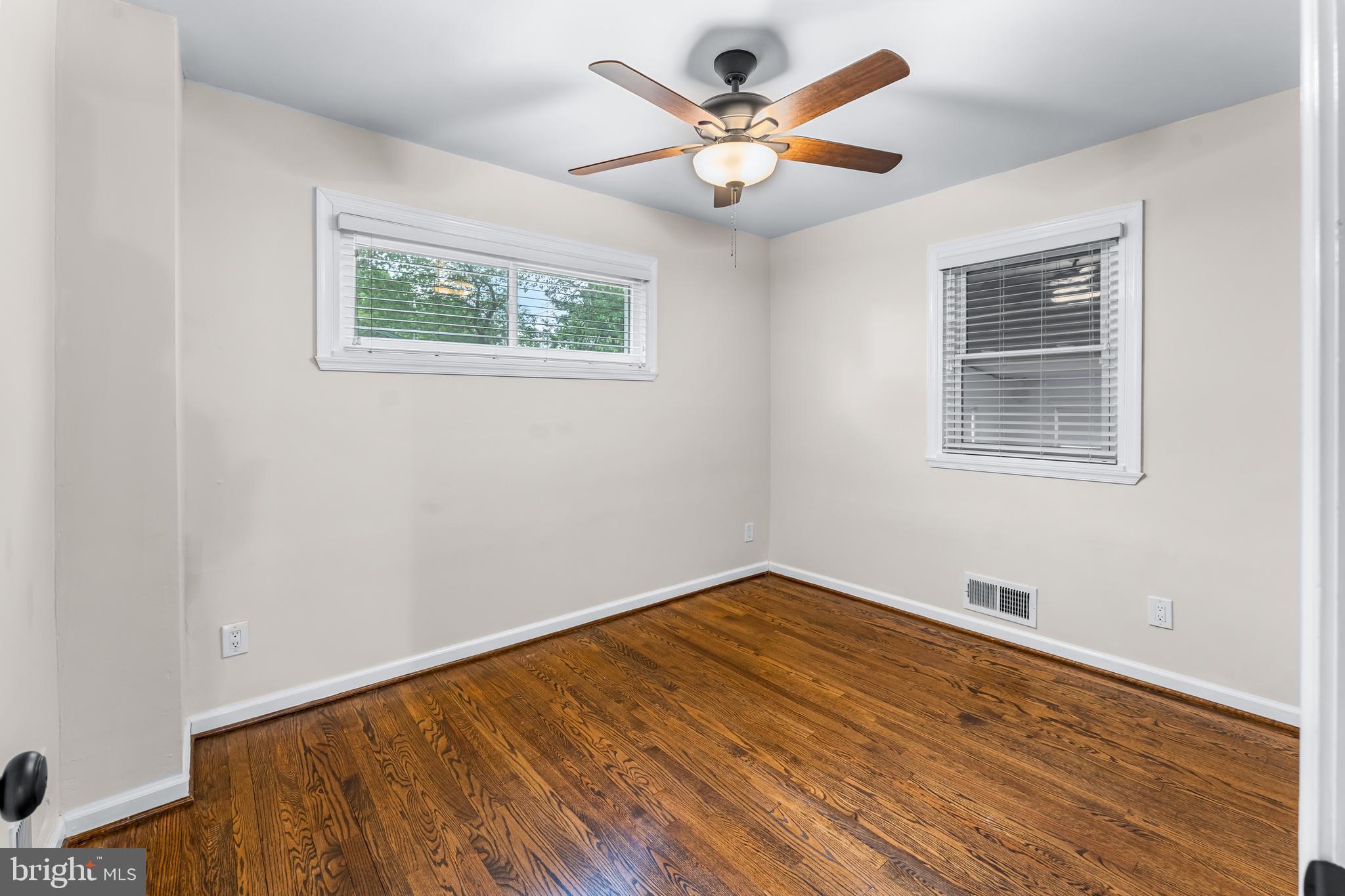 OAKRIDGE - Residential