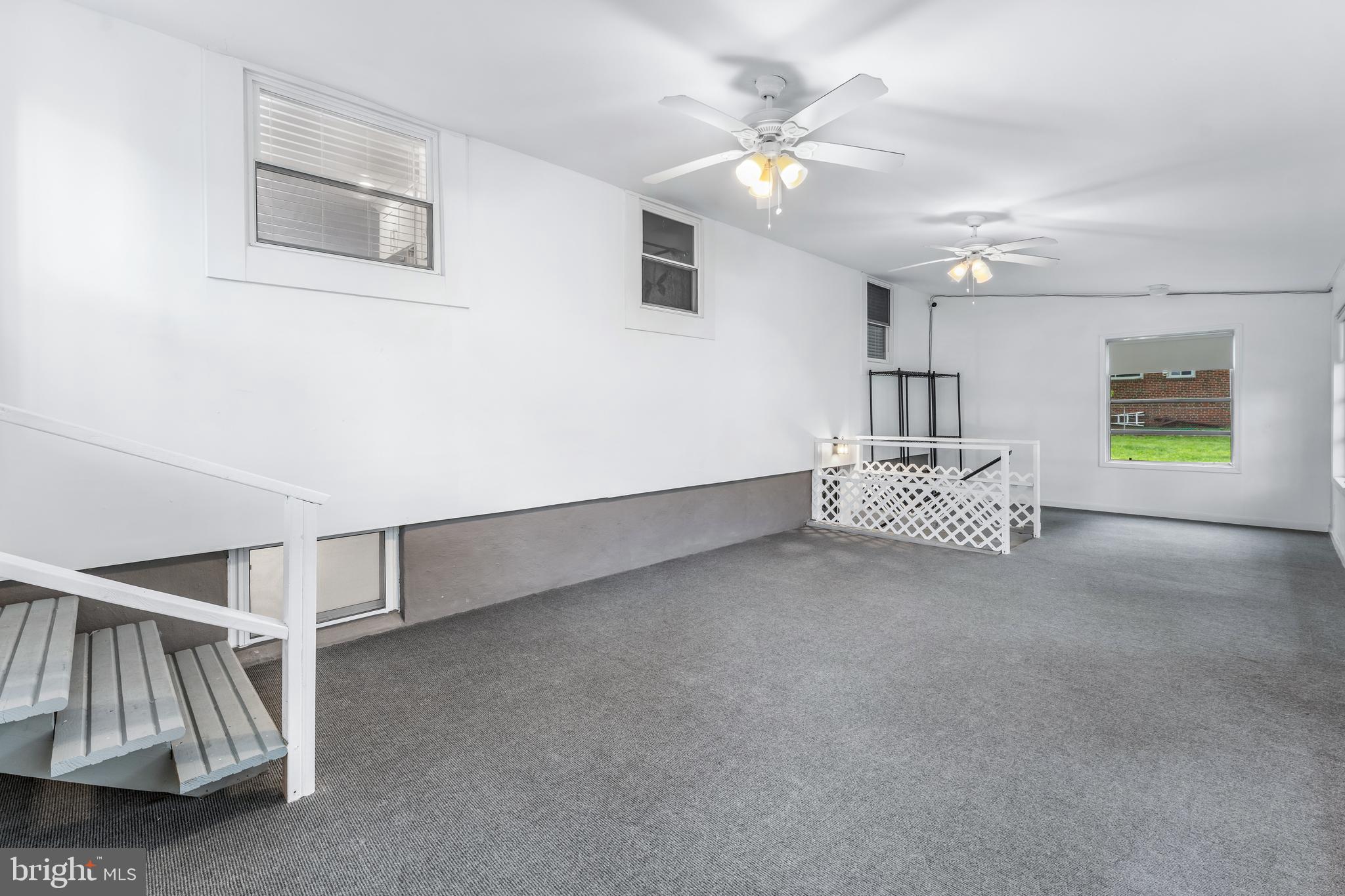OAKRIDGE - Residential