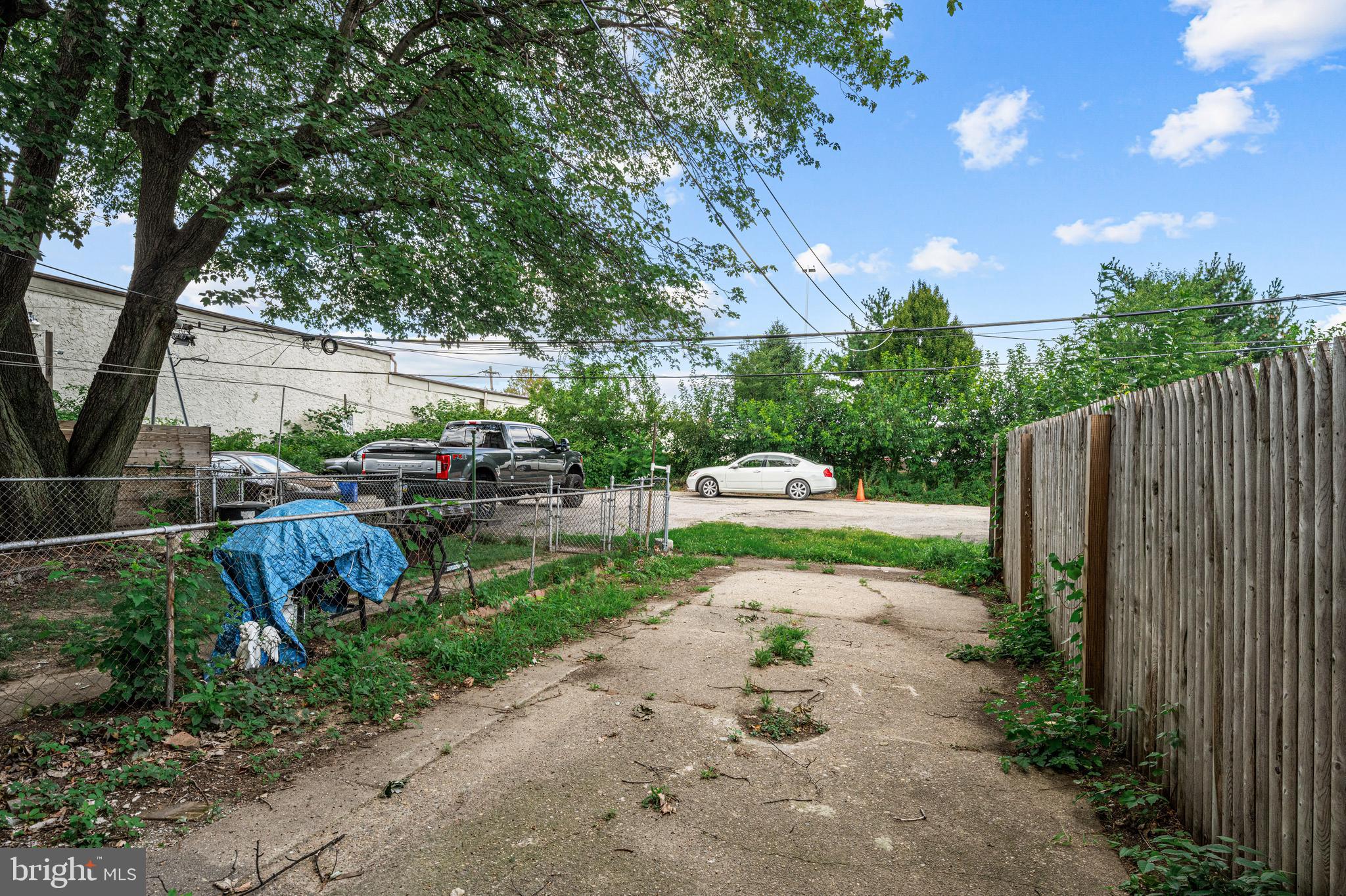 BRIDESBURG - Residential