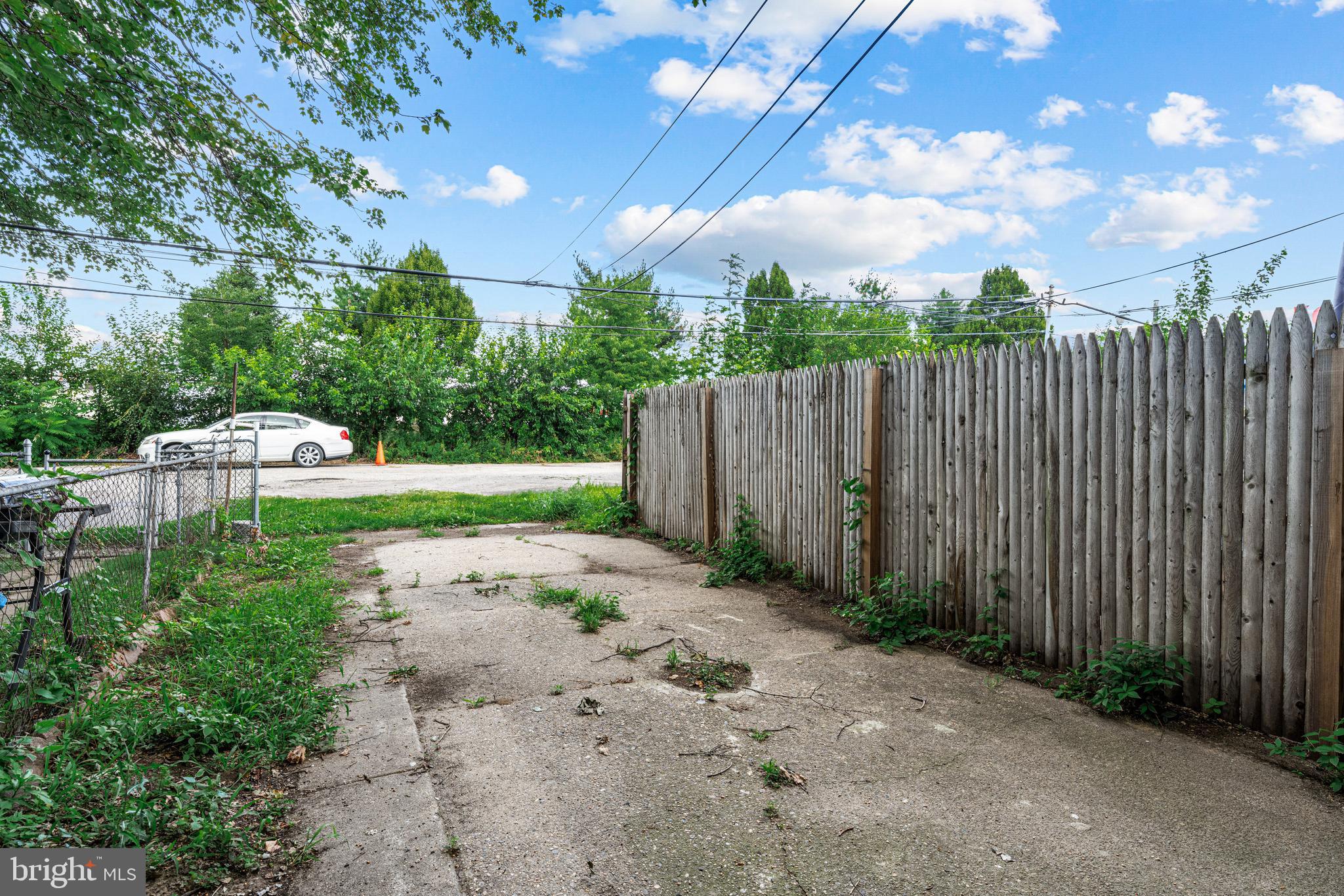 BRIDESBURG - Residential