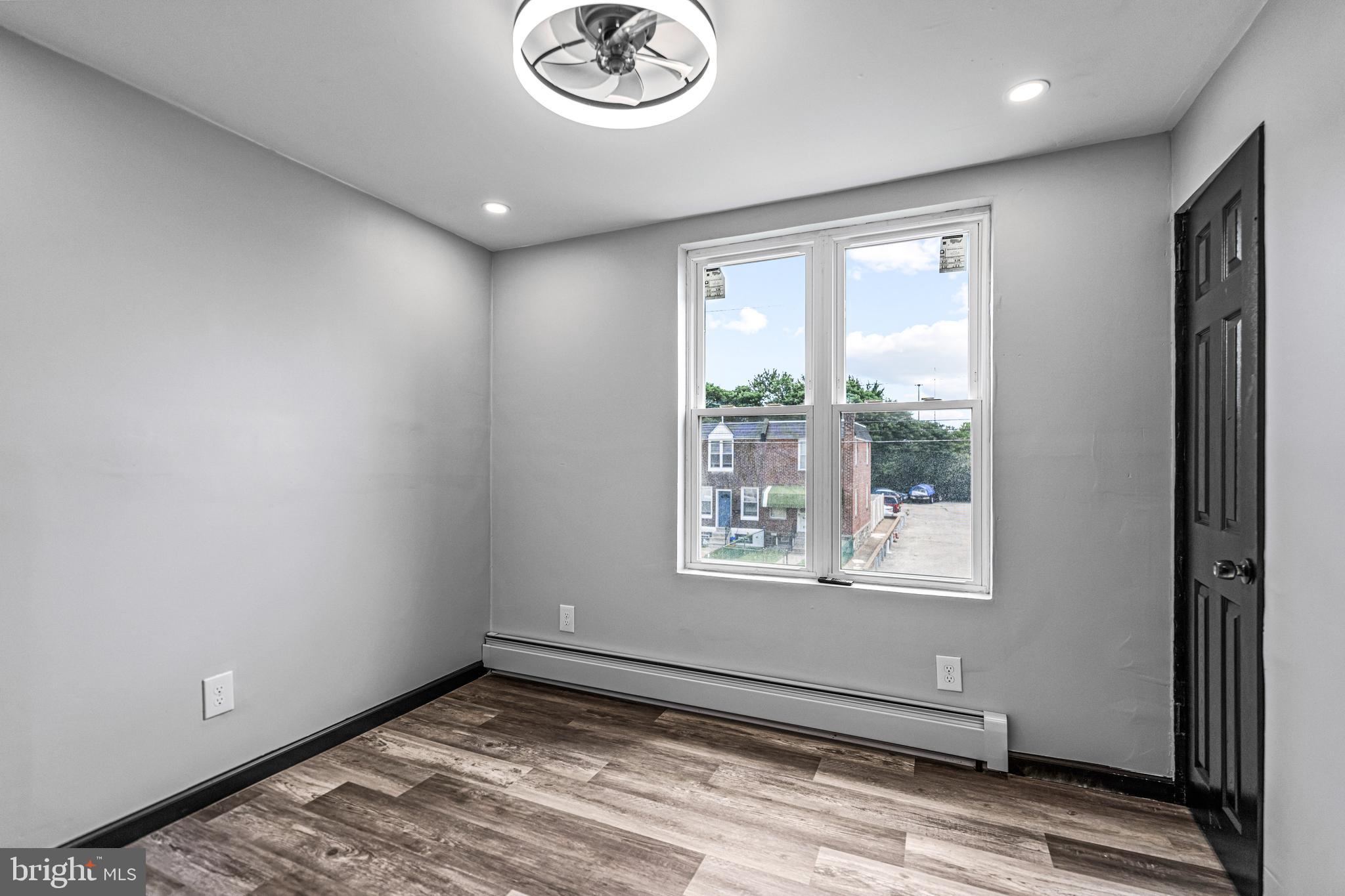 BRIDESBURG - Residential