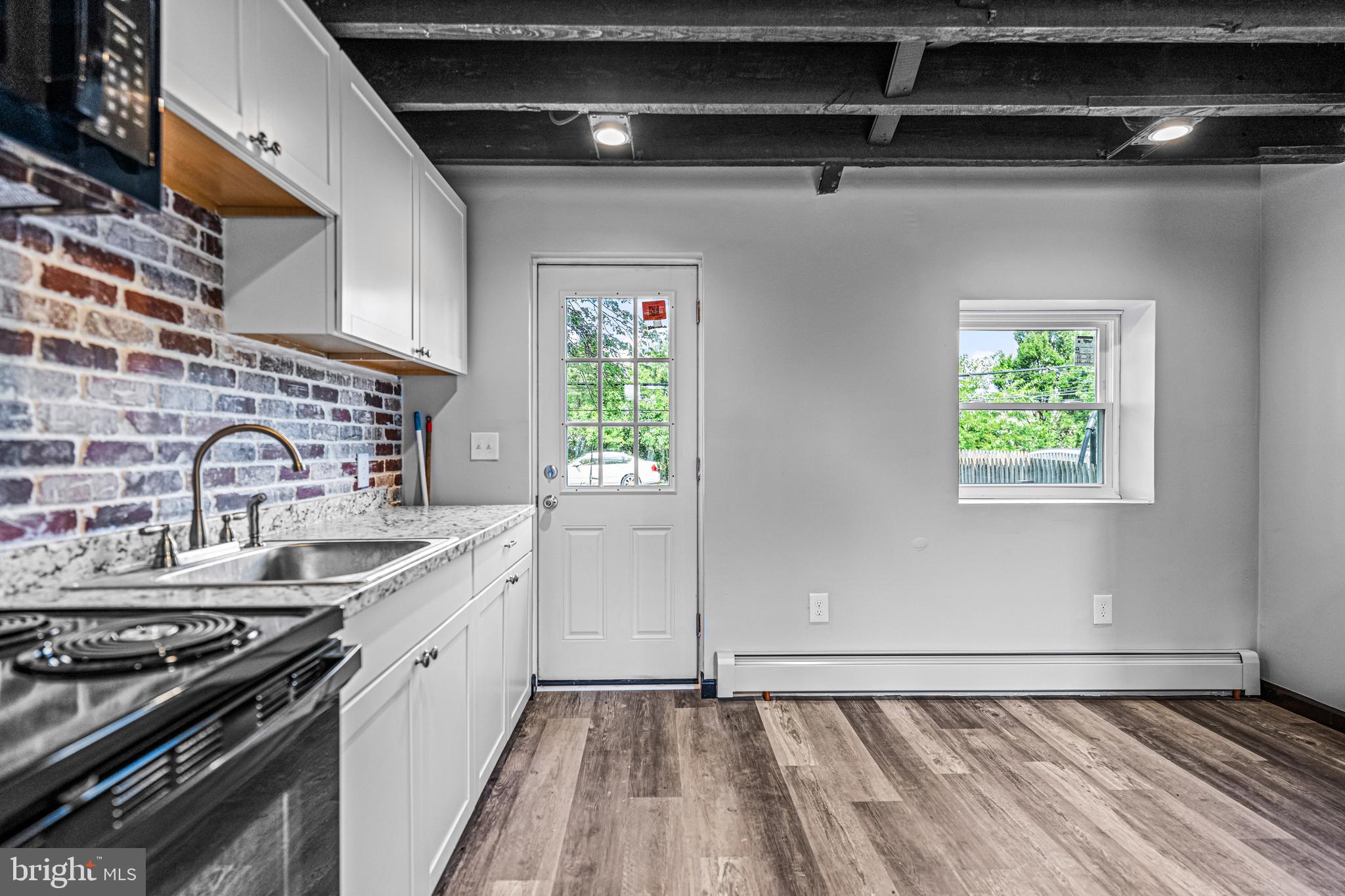 BRIDESBURG - Residential