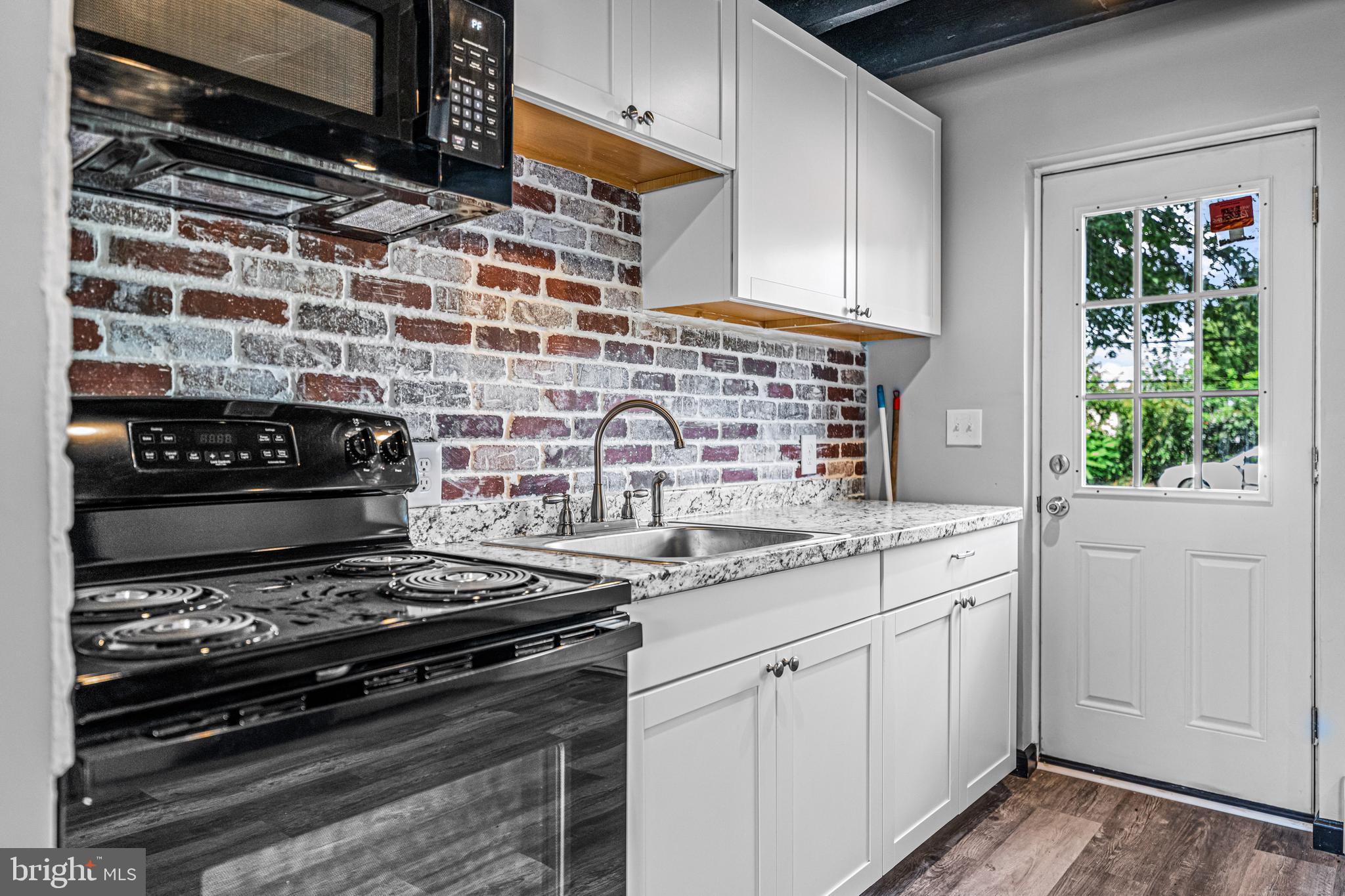 BRIDESBURG - Residential