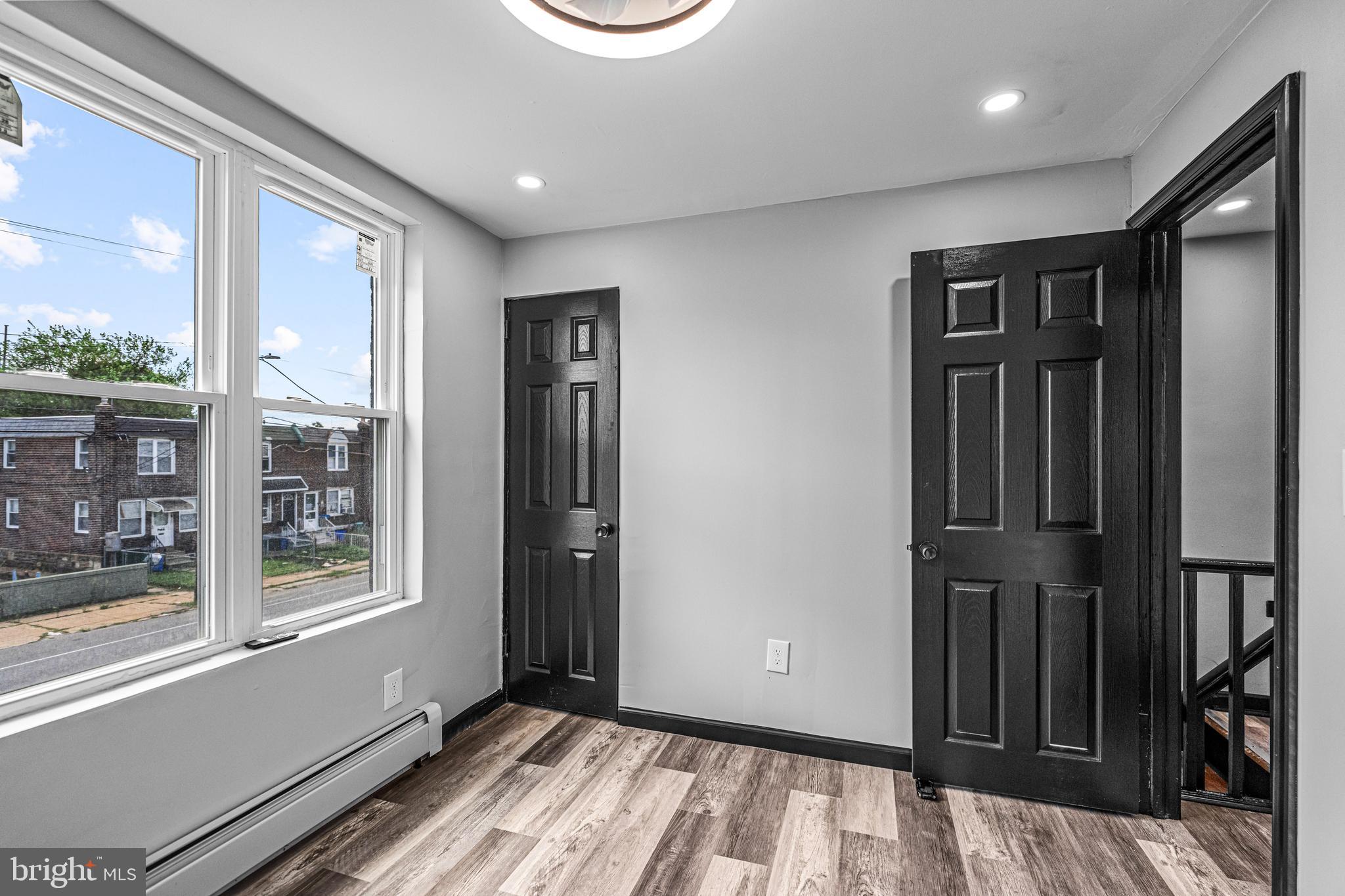 BRIDESBURG - Residential