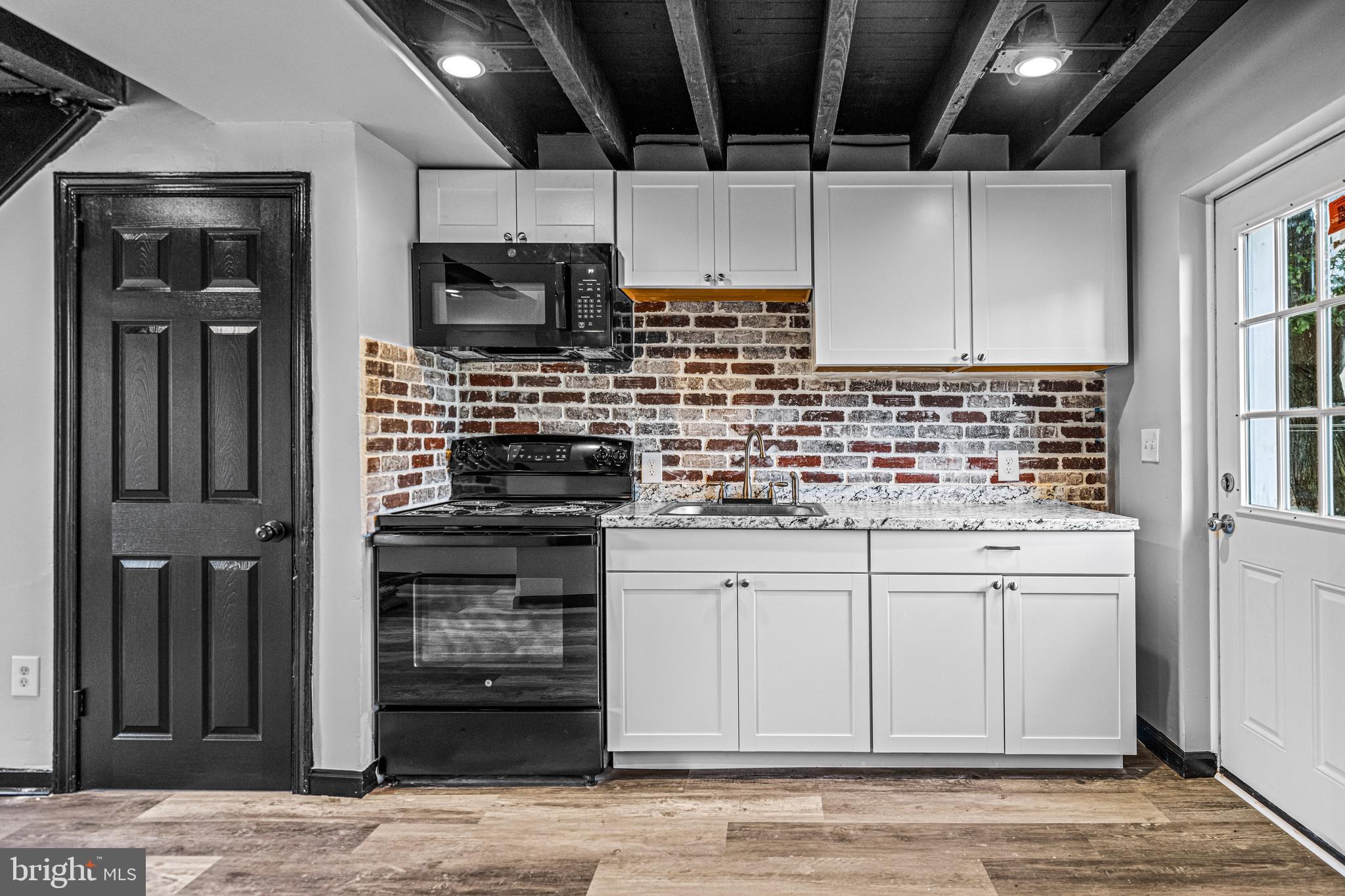BRIDESBURG - Residential