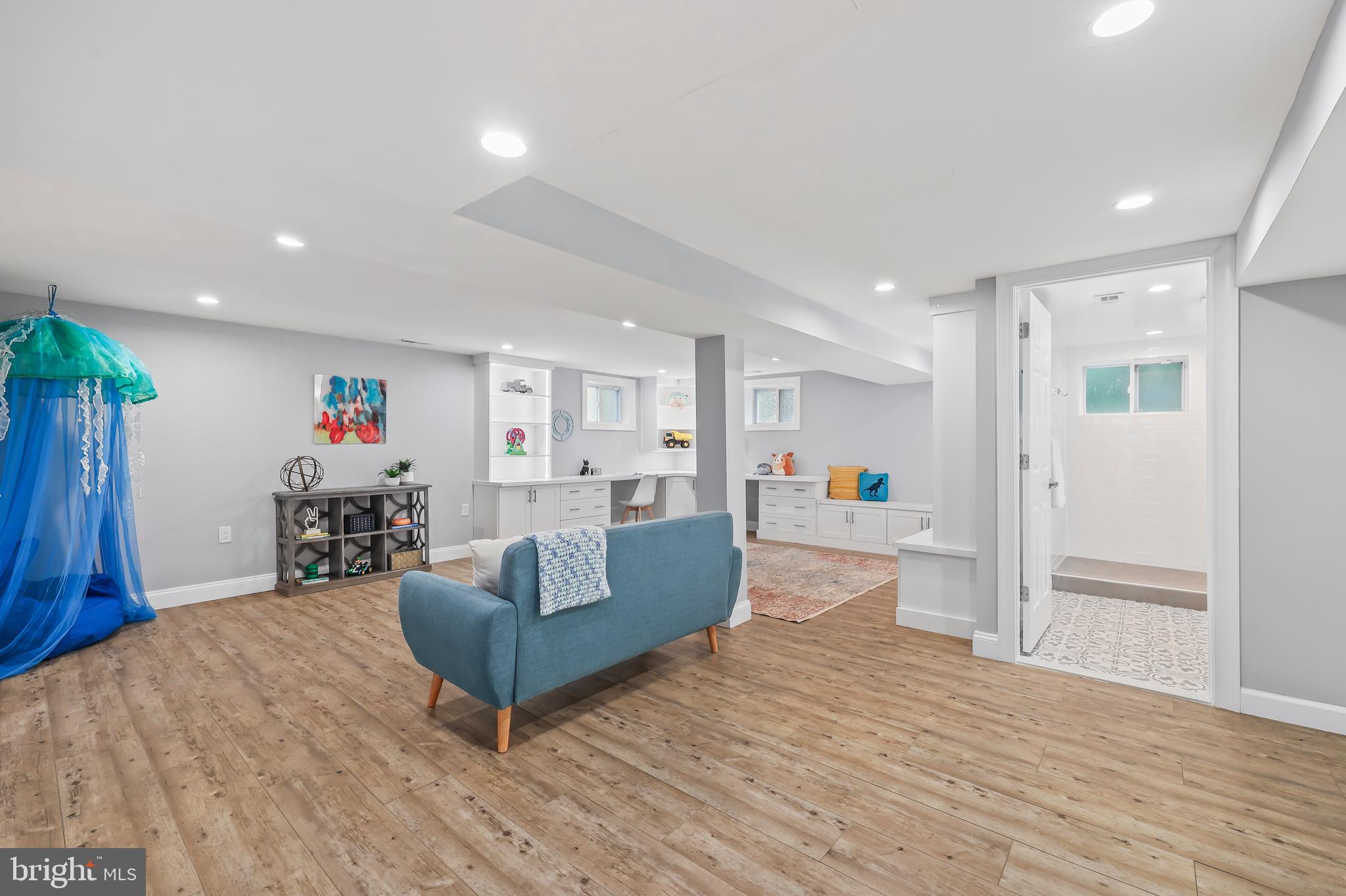 DOMINION HILLS - Residential